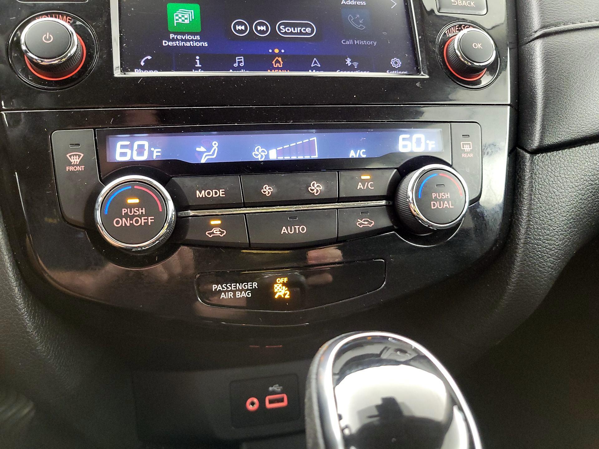 Thumbnail: 2019 Nissan Rogue - 17