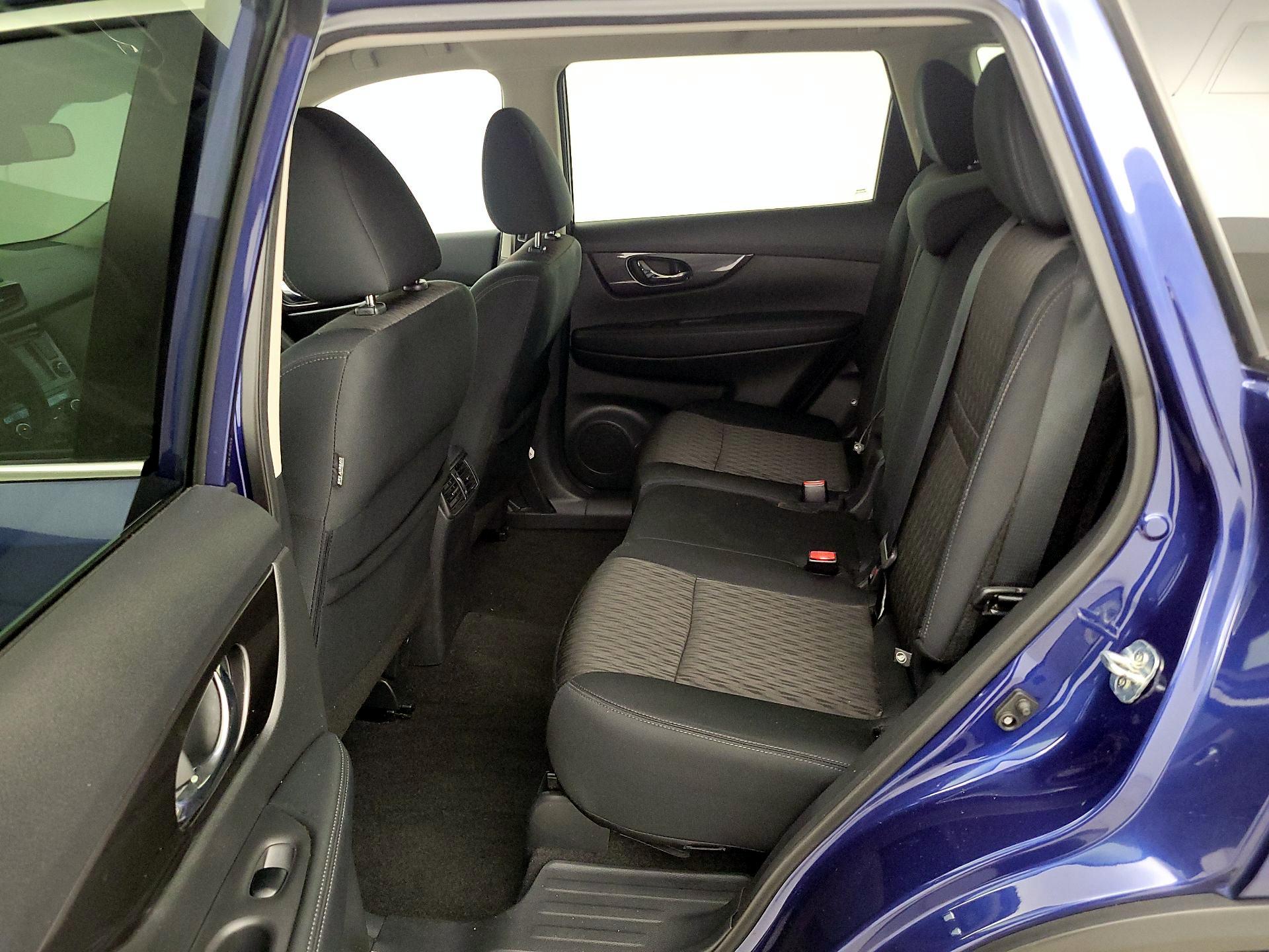 Thumbnail: 2019 Nissan Rogue - 20