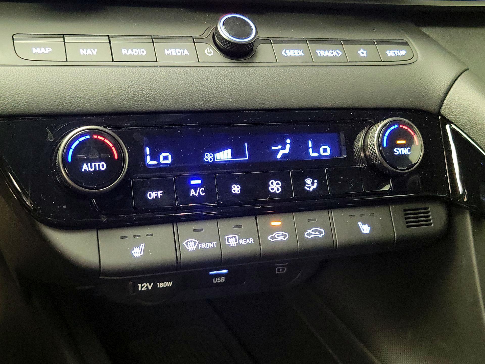 Thumbnail: 2025 Hyundai Elantra - 16