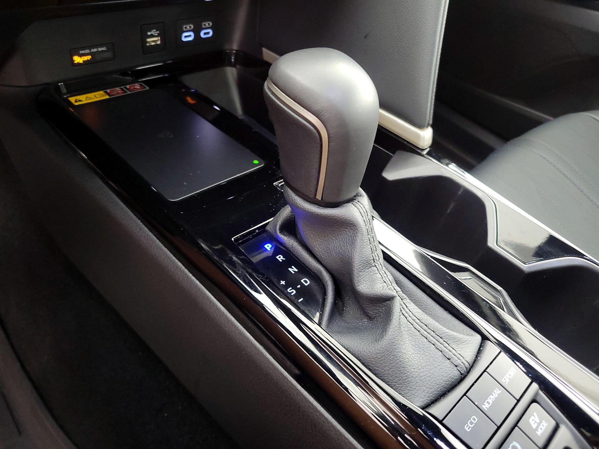 Thumbnail: 2025 Toyota Camry - 17