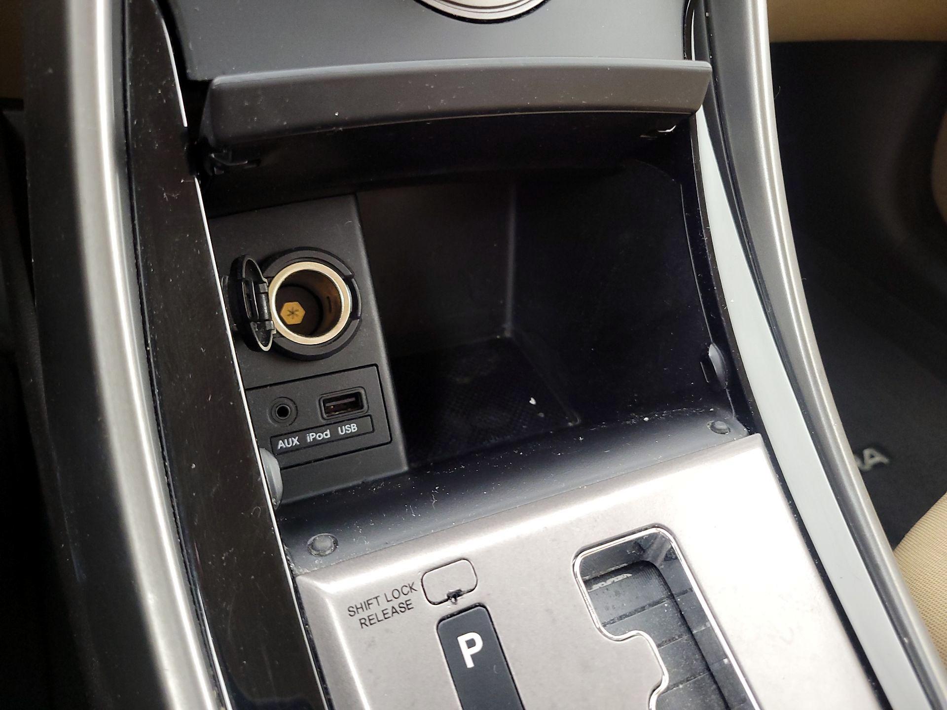 Thumbnail: 2013 Hyundai Elantra - 17