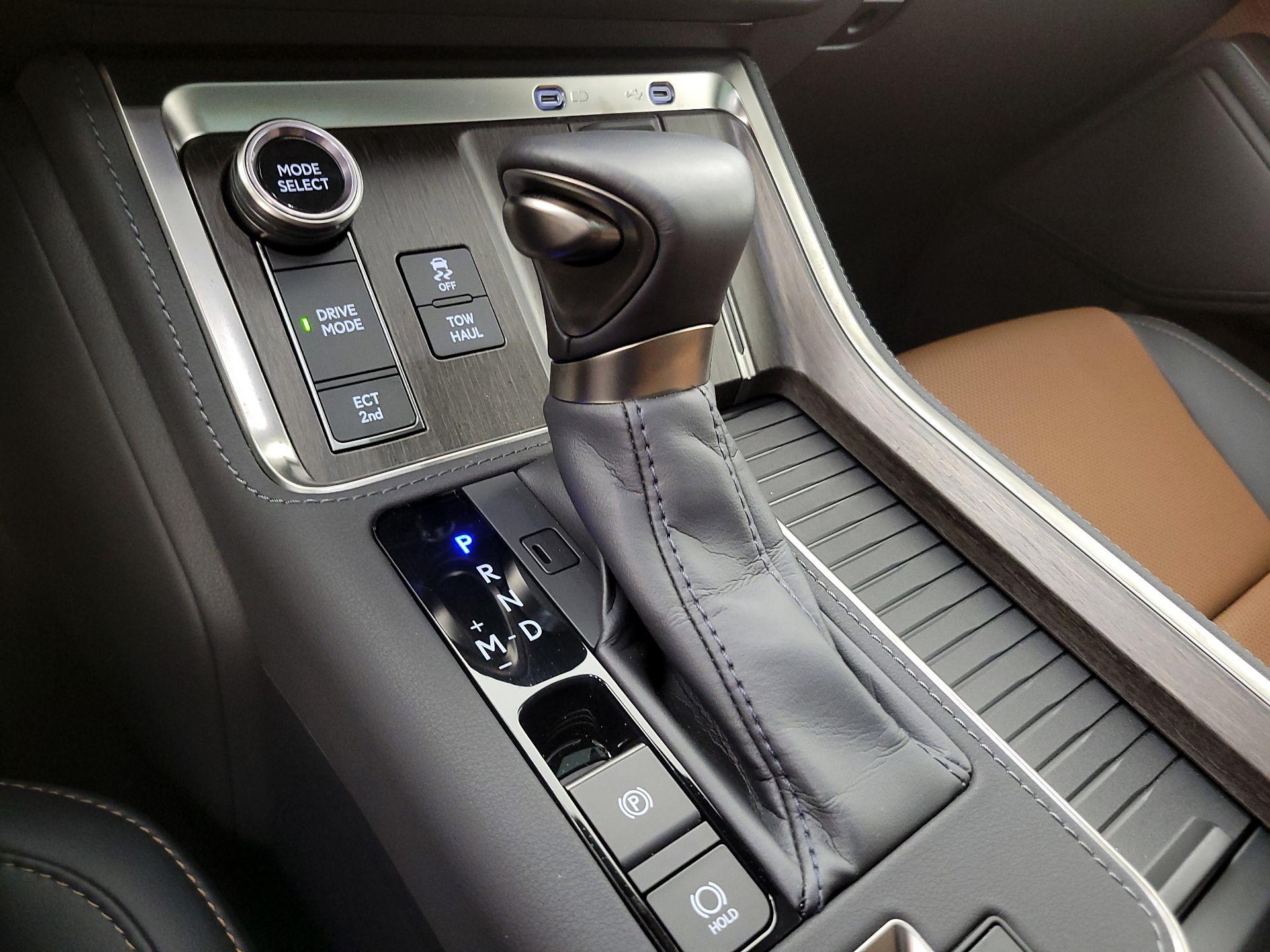 Thumbnail: 2024 Lexus GX - 17