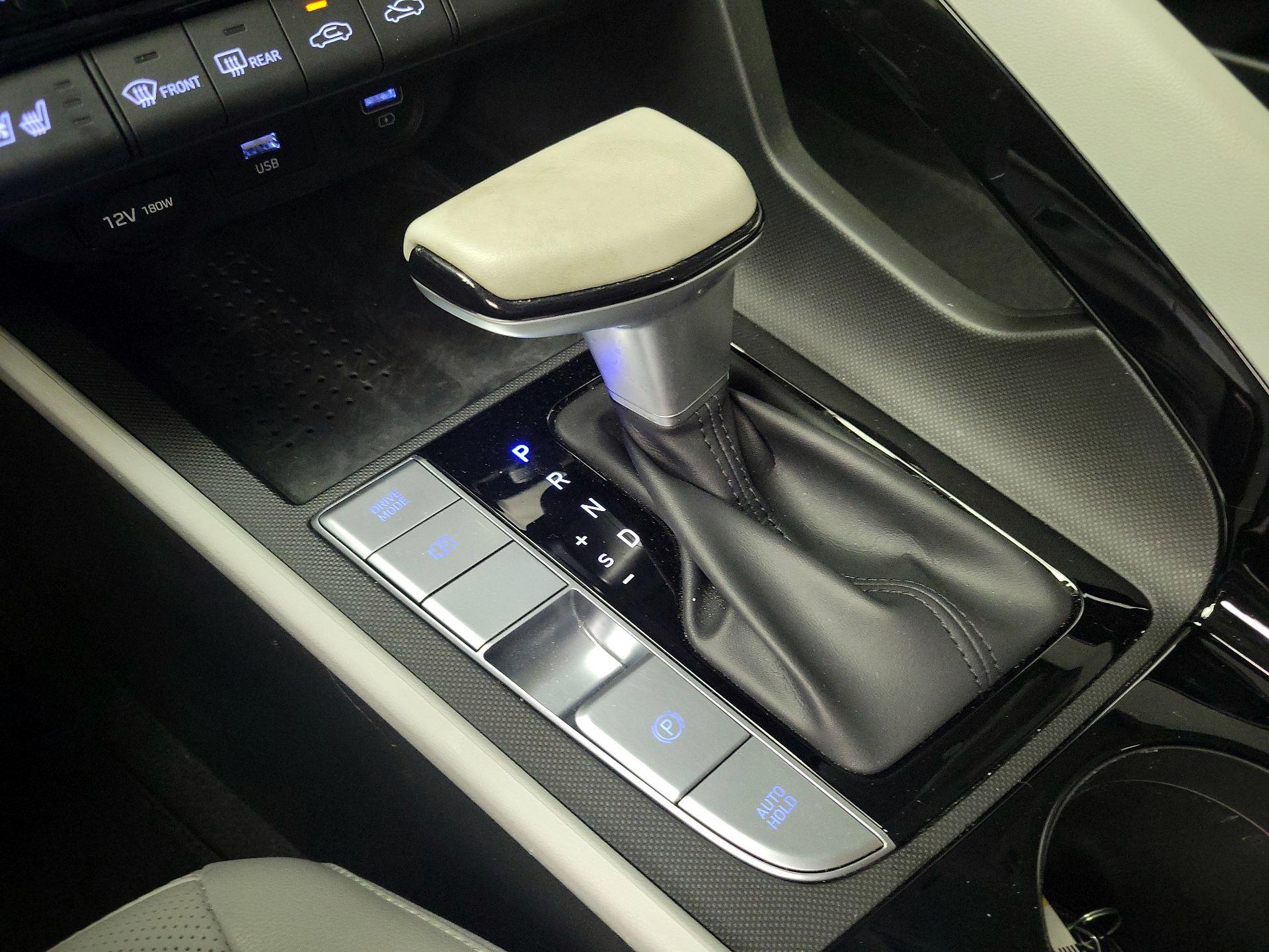 Thumbnail: 2021 Hyundai Elantra - 17