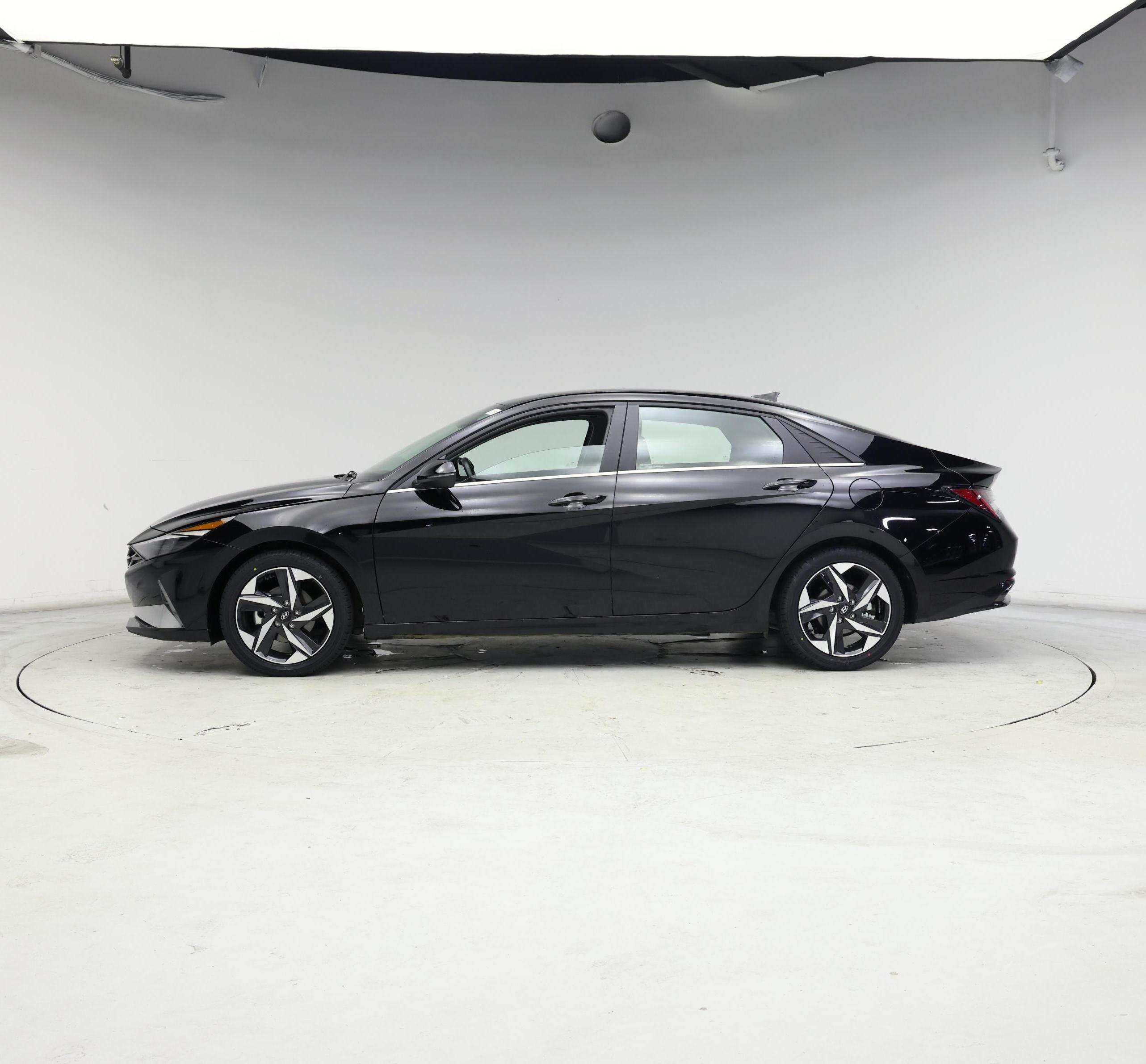Thumbnail: 2021 Hyundai Elantra - 3