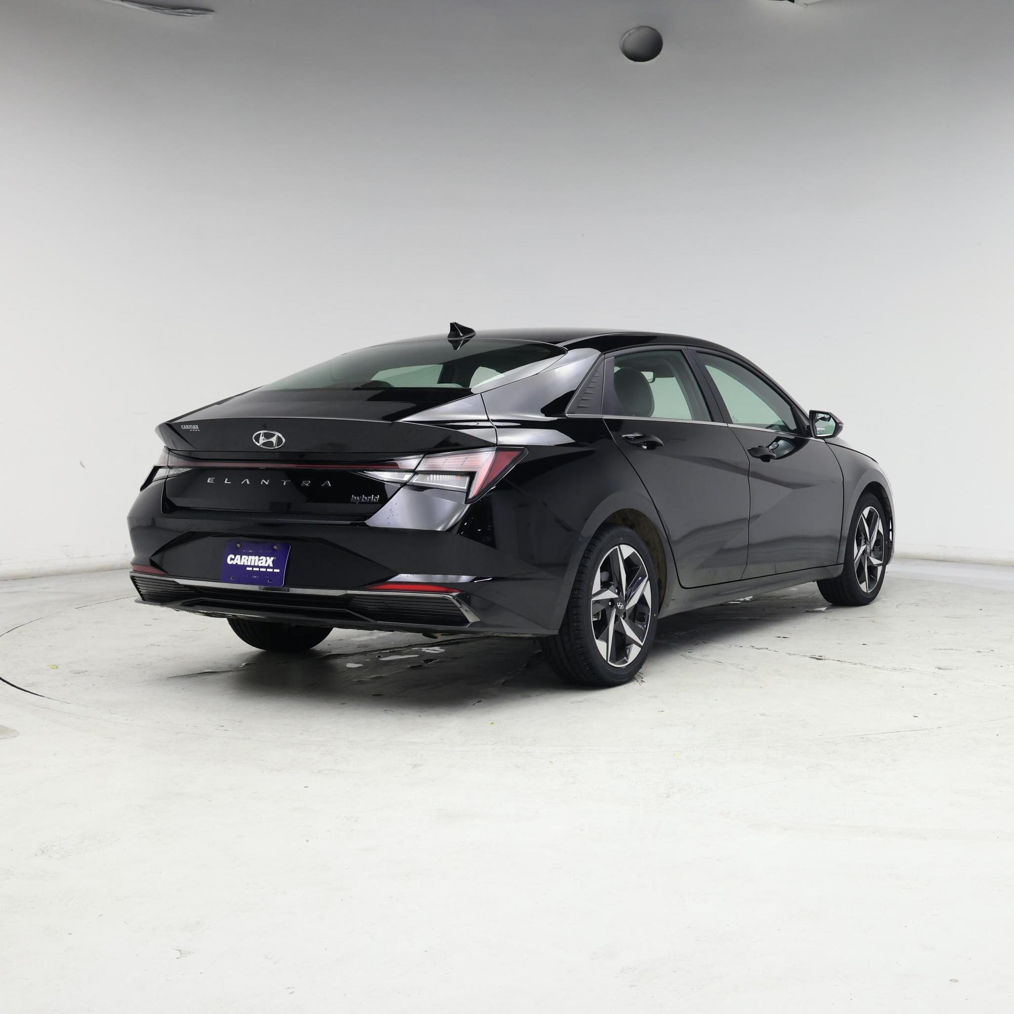 Thumbnail: 2021 Hyundai Elantra - 8