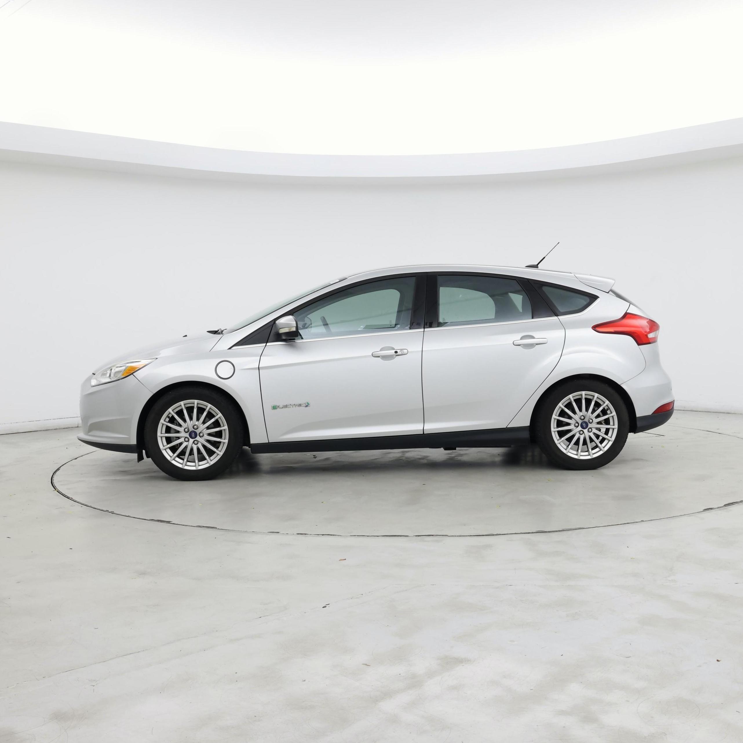Thumbnail: 2015 Ford Focus - 3