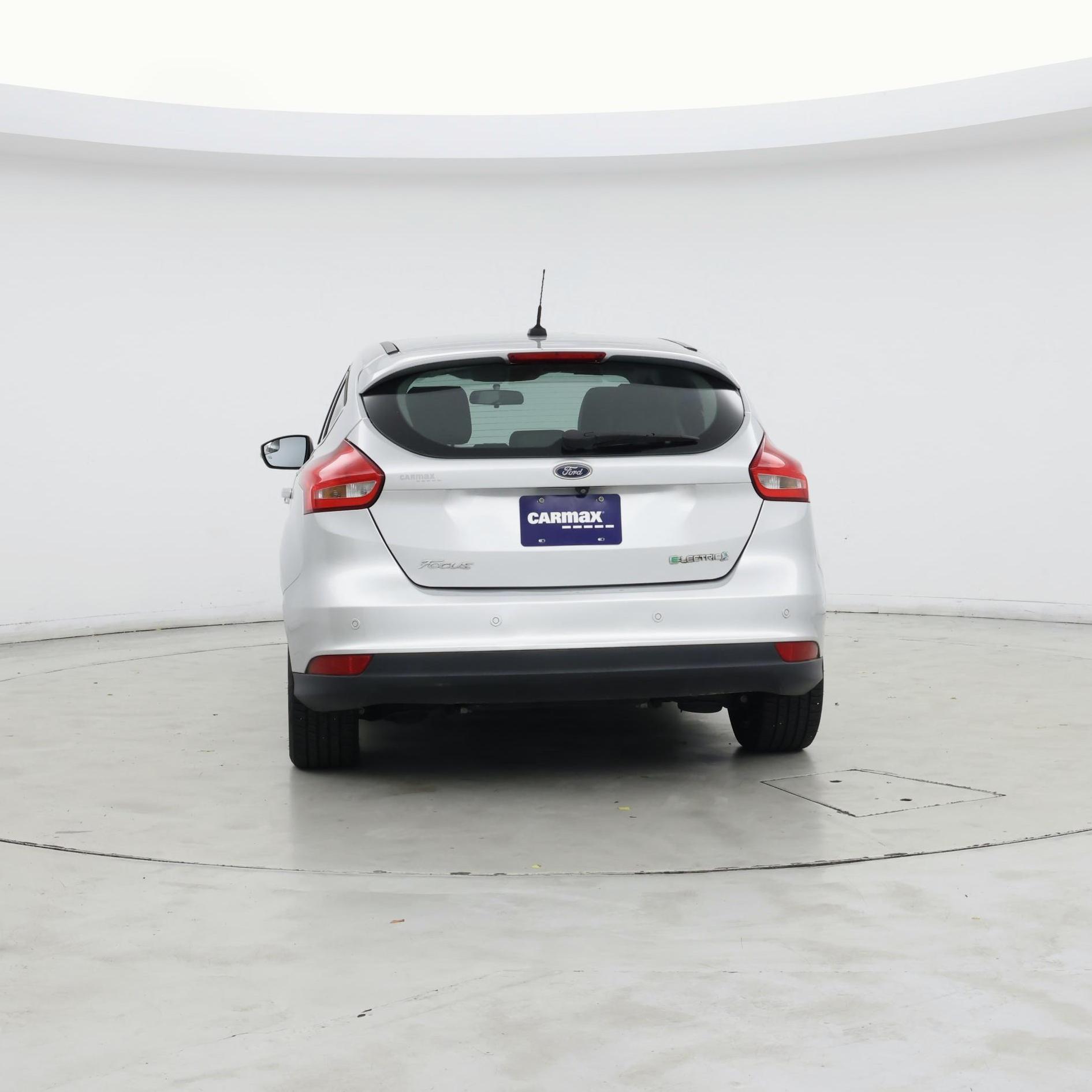 Thumbnail: 2015 Ford Focus - 6