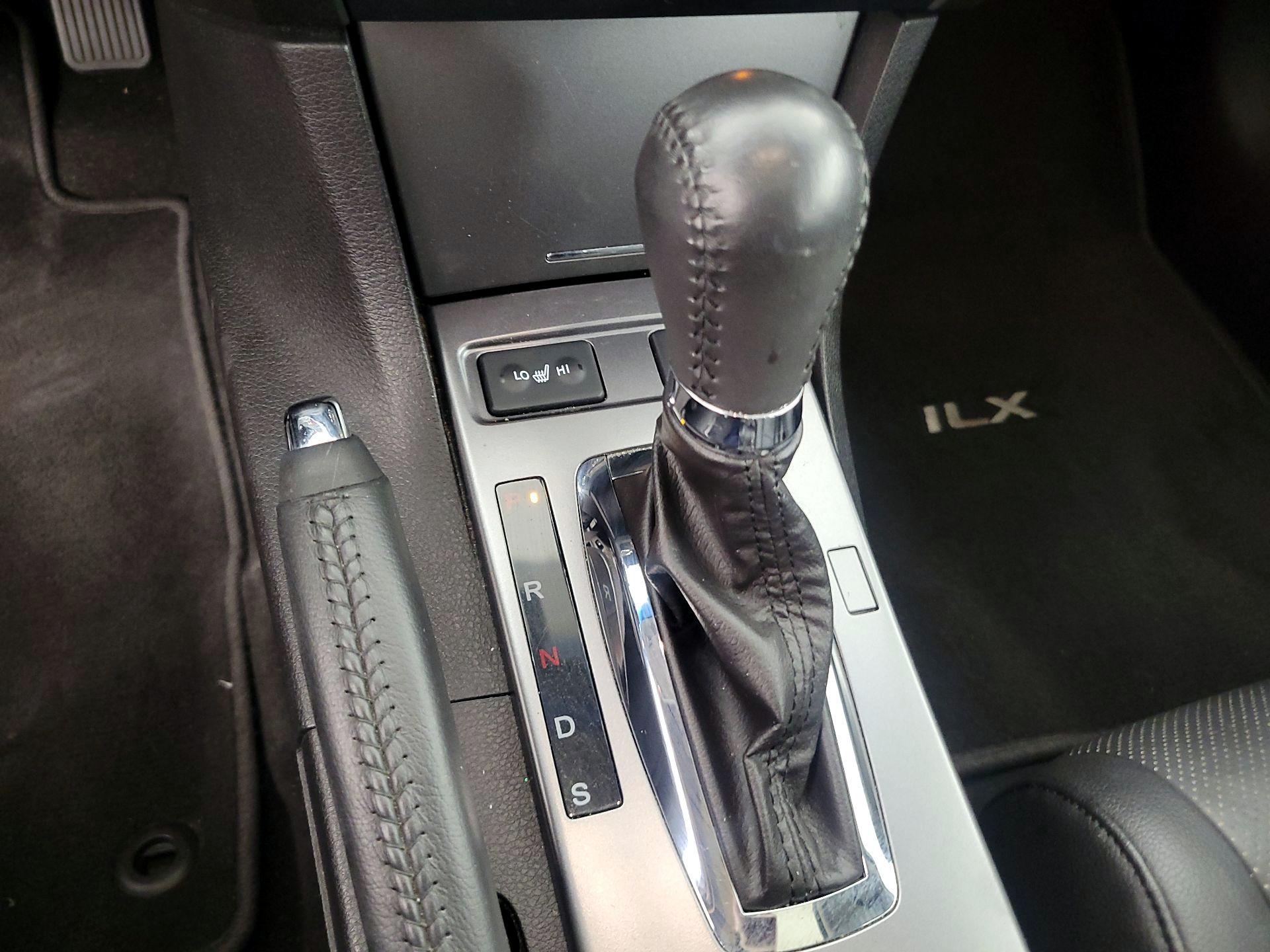 Thumbnail: 2014 Acura ILX - 17