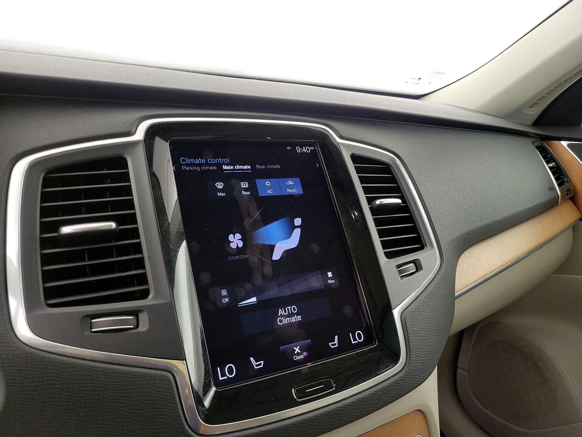 Thumbnail: 2021 Volvo XC90 - 17