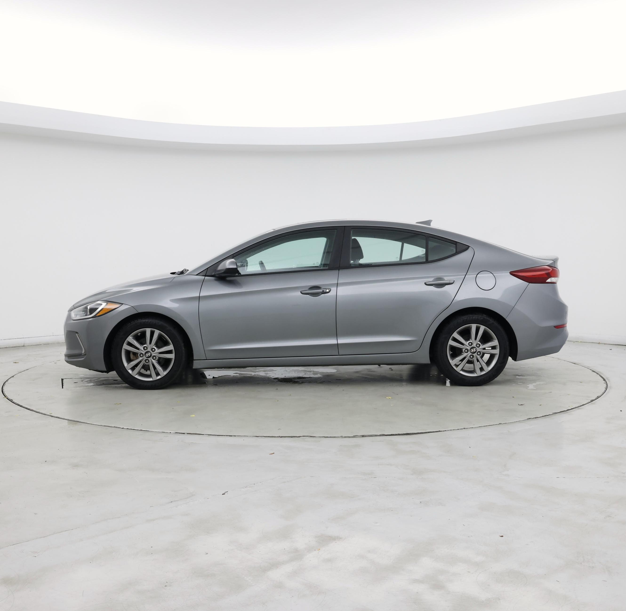 Thumbnail: 2017 Hyundai Elantra - 3