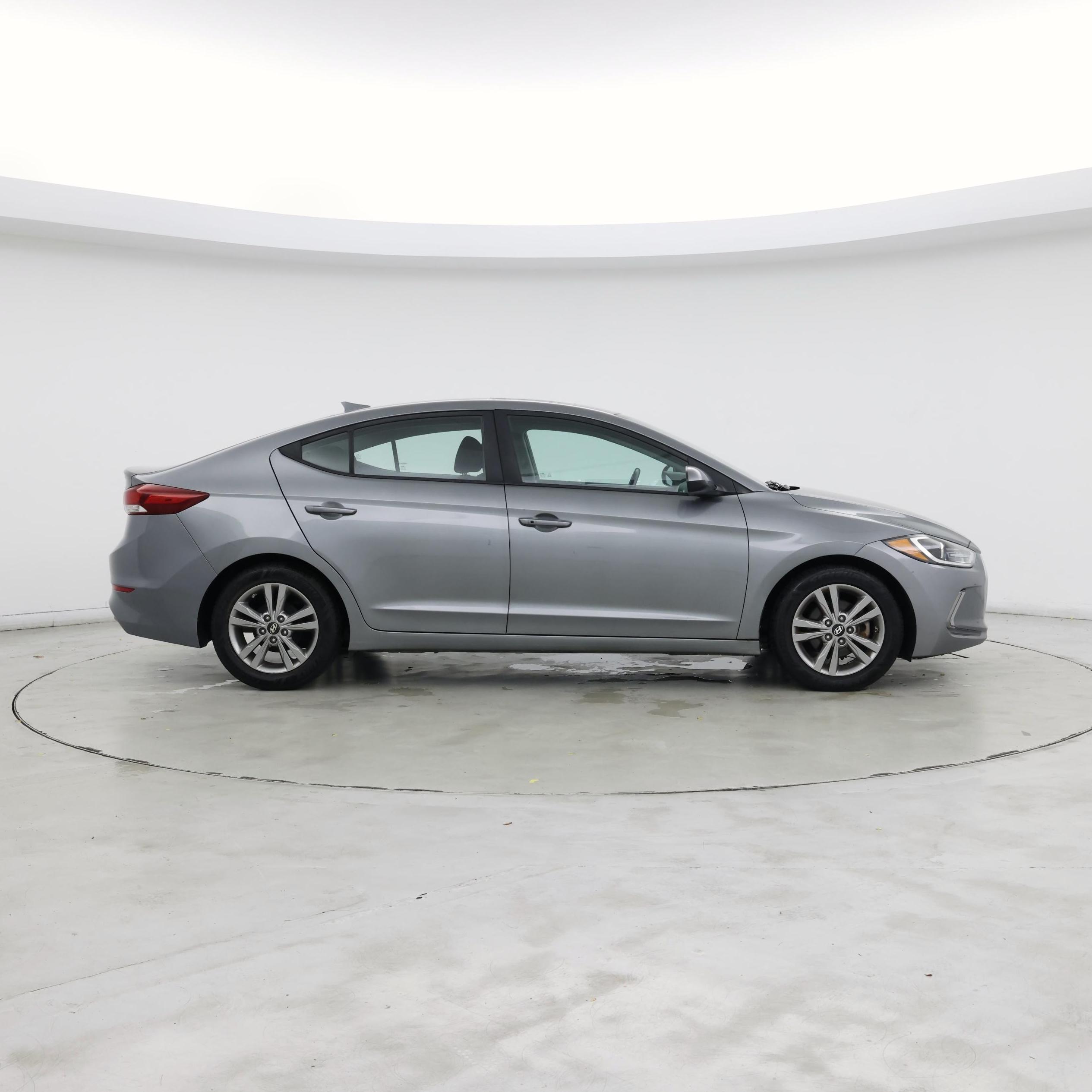 Thumbnail: 2017 Hyundai Elantra - 7