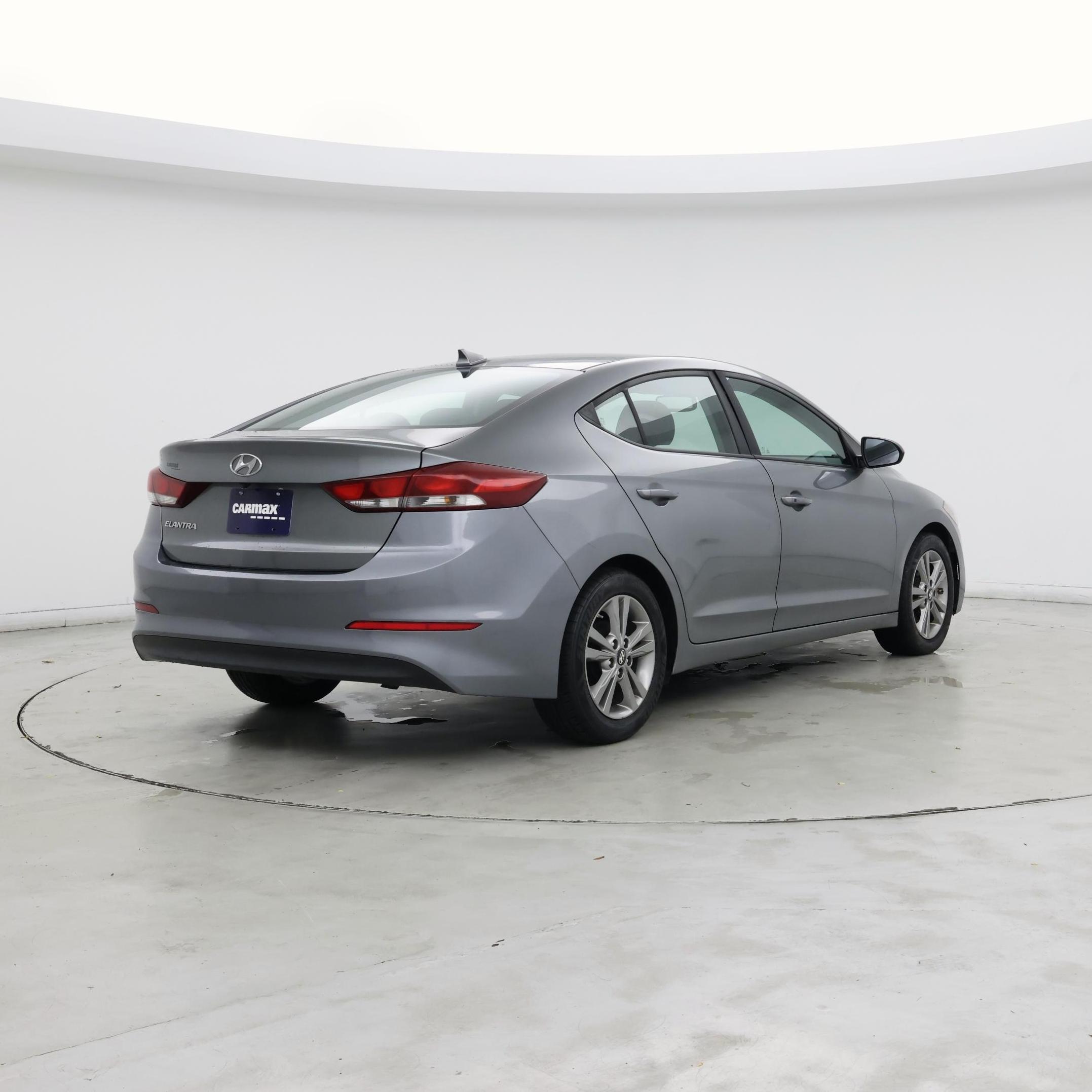 Thumbnail: 2017 Hyundai Elantra - 8