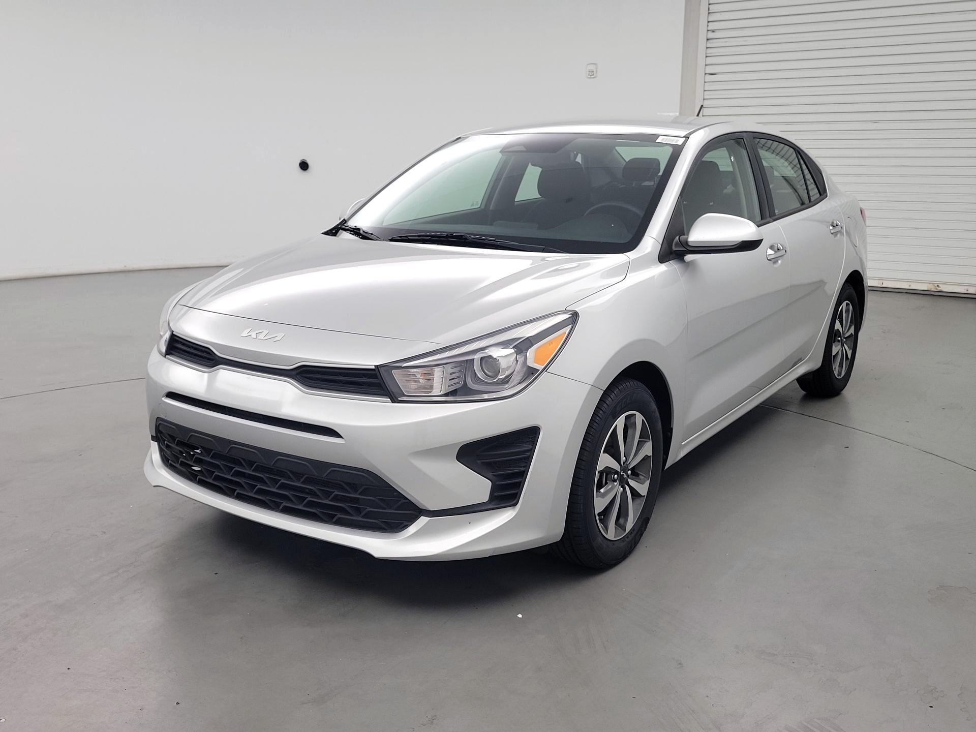 Thumbnail: 2023 Kia Rio - 3