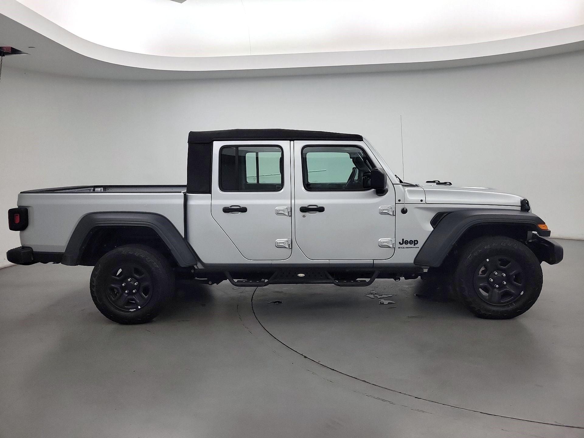 Thumbnail: 2023 Jeep Gladiator - 4
