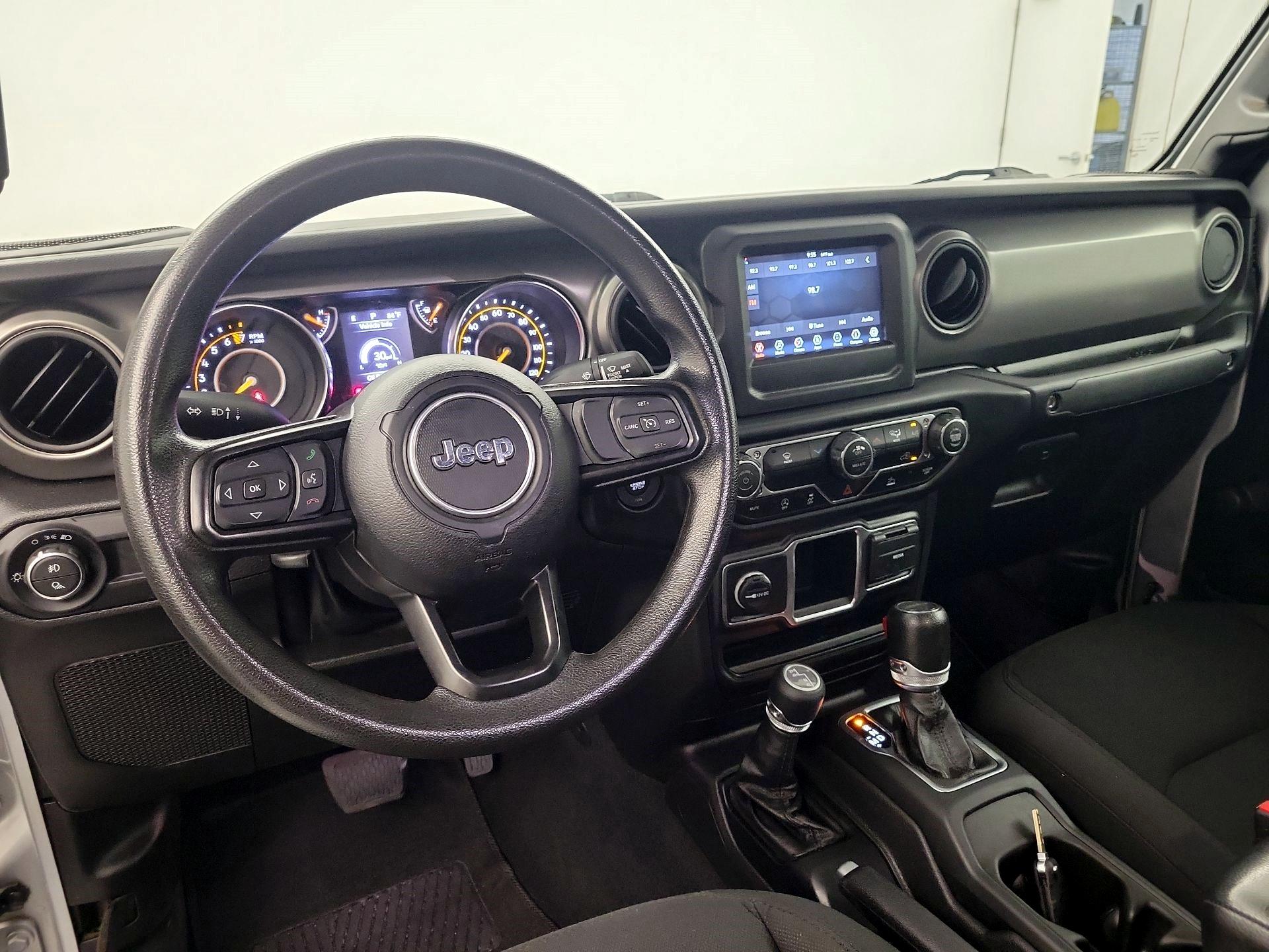 Thumbnail: 2023 Jeep Gladiator - 8