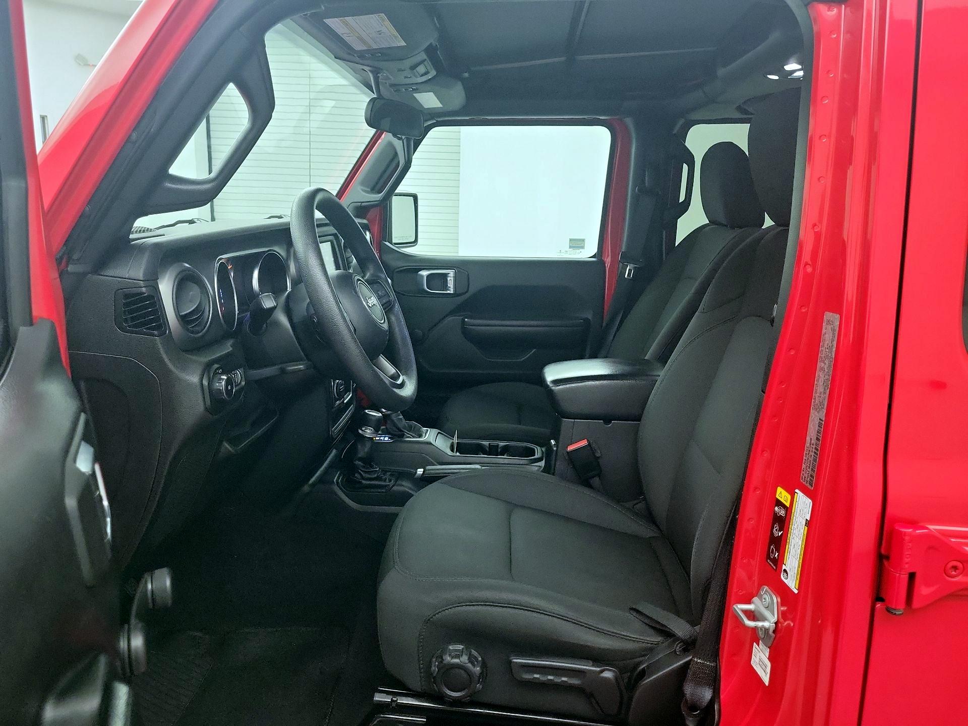 Thumbnail: 2021 Jeep Wrangler - 9