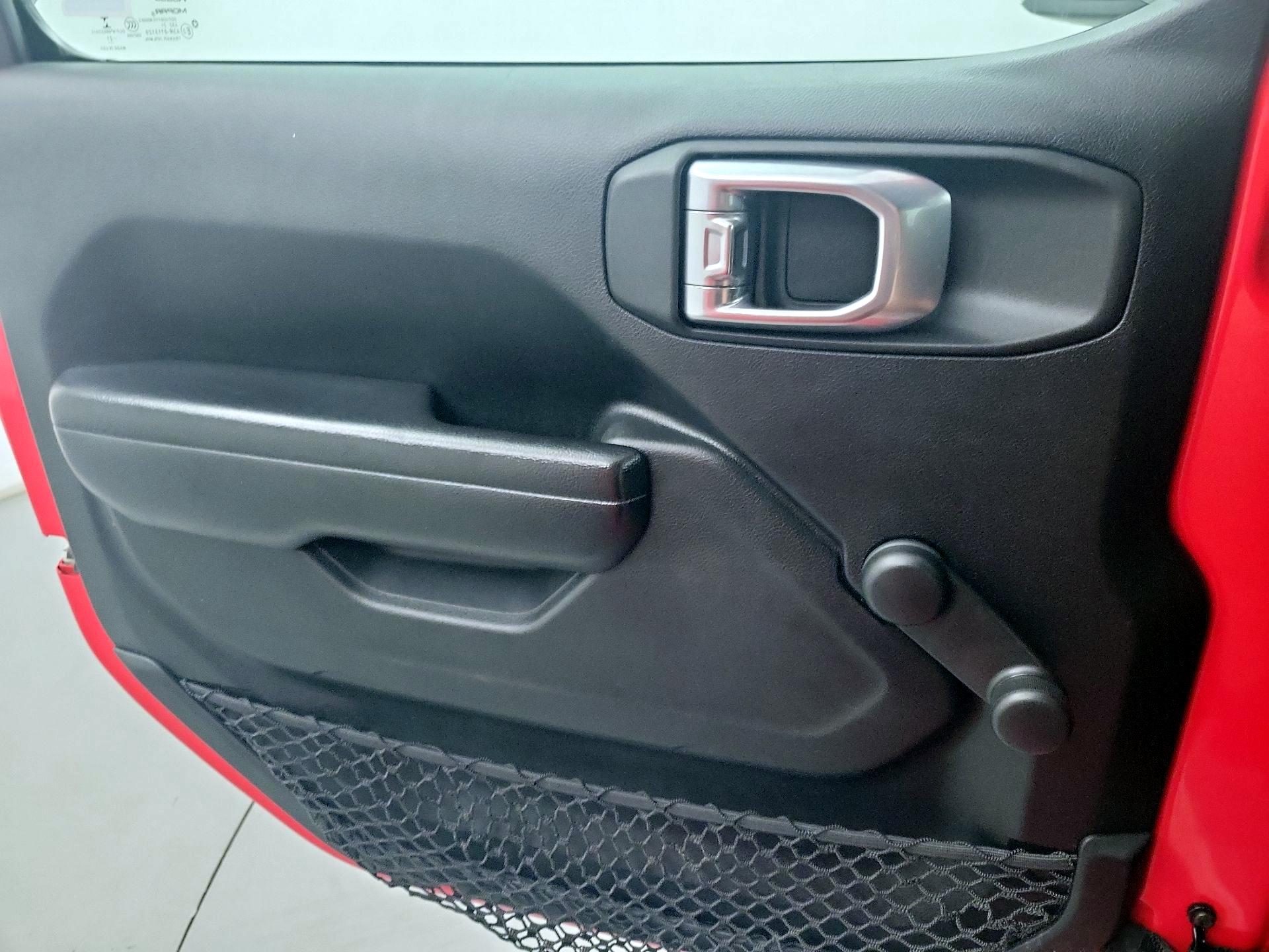 Thumbnail: 2021 Jeep Wrangler - 10