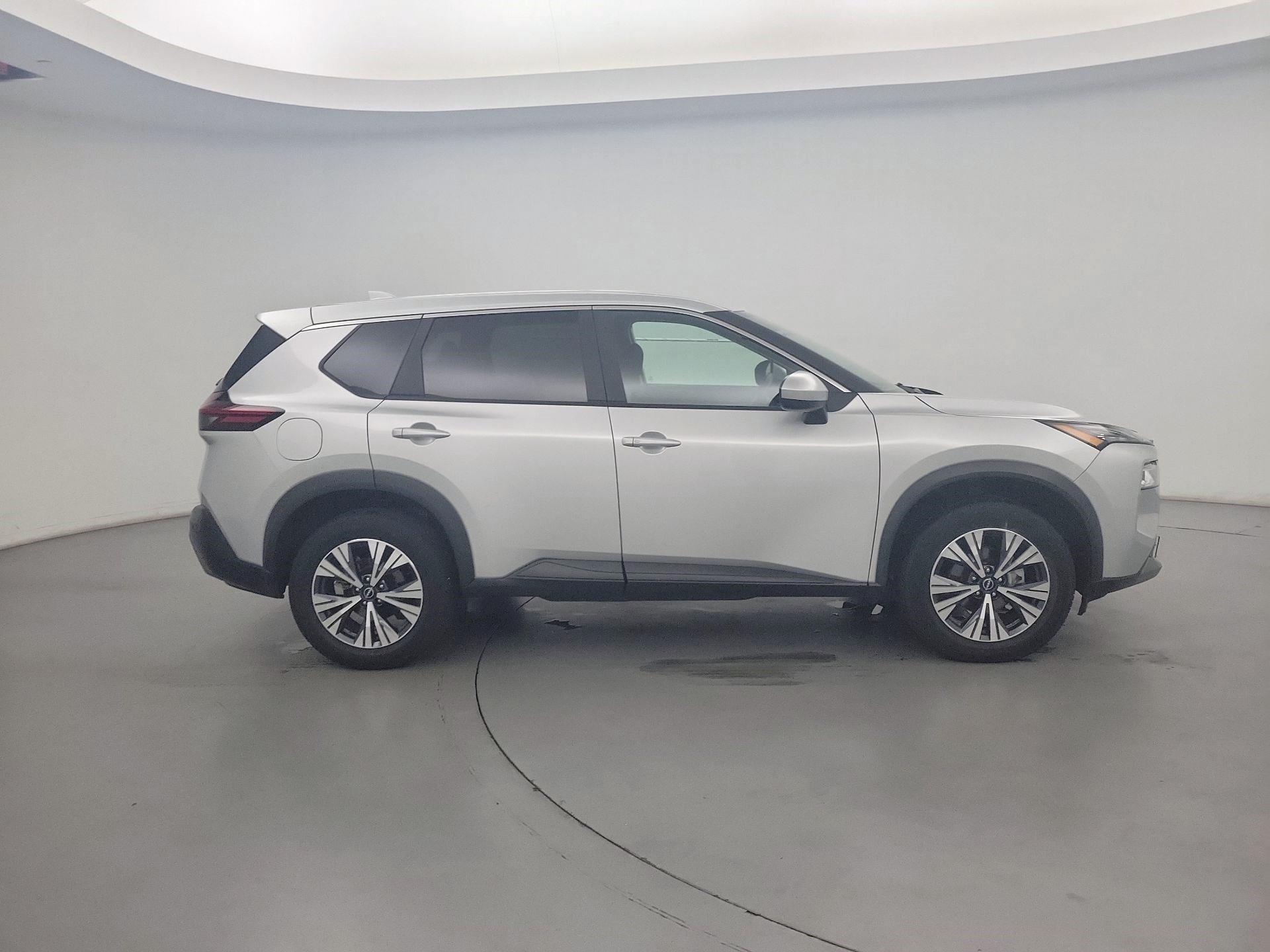 Thumbnail: 2023 Nissan Rogue - 4