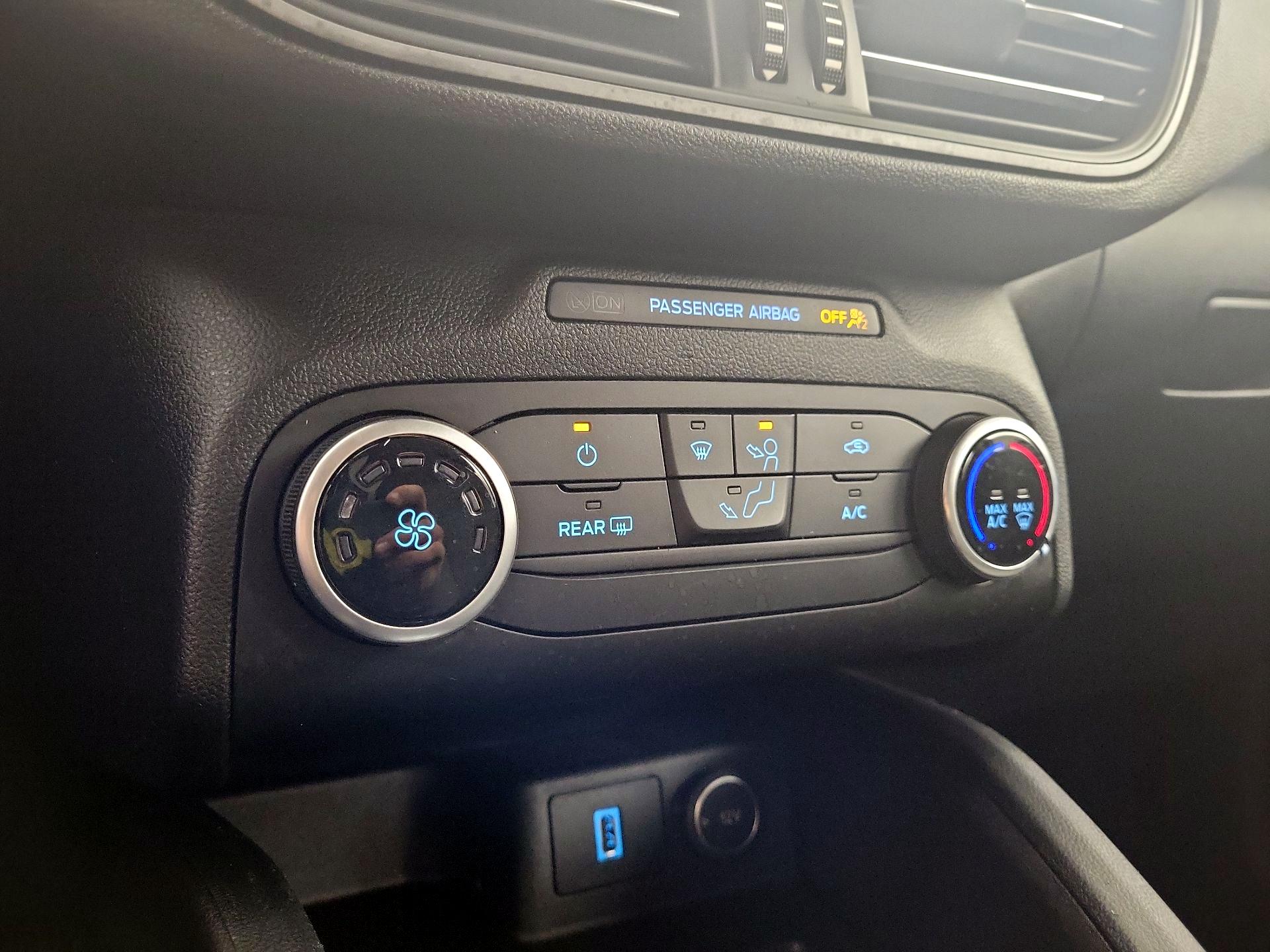 Thumbnail: 2020 Ford Escape - 16