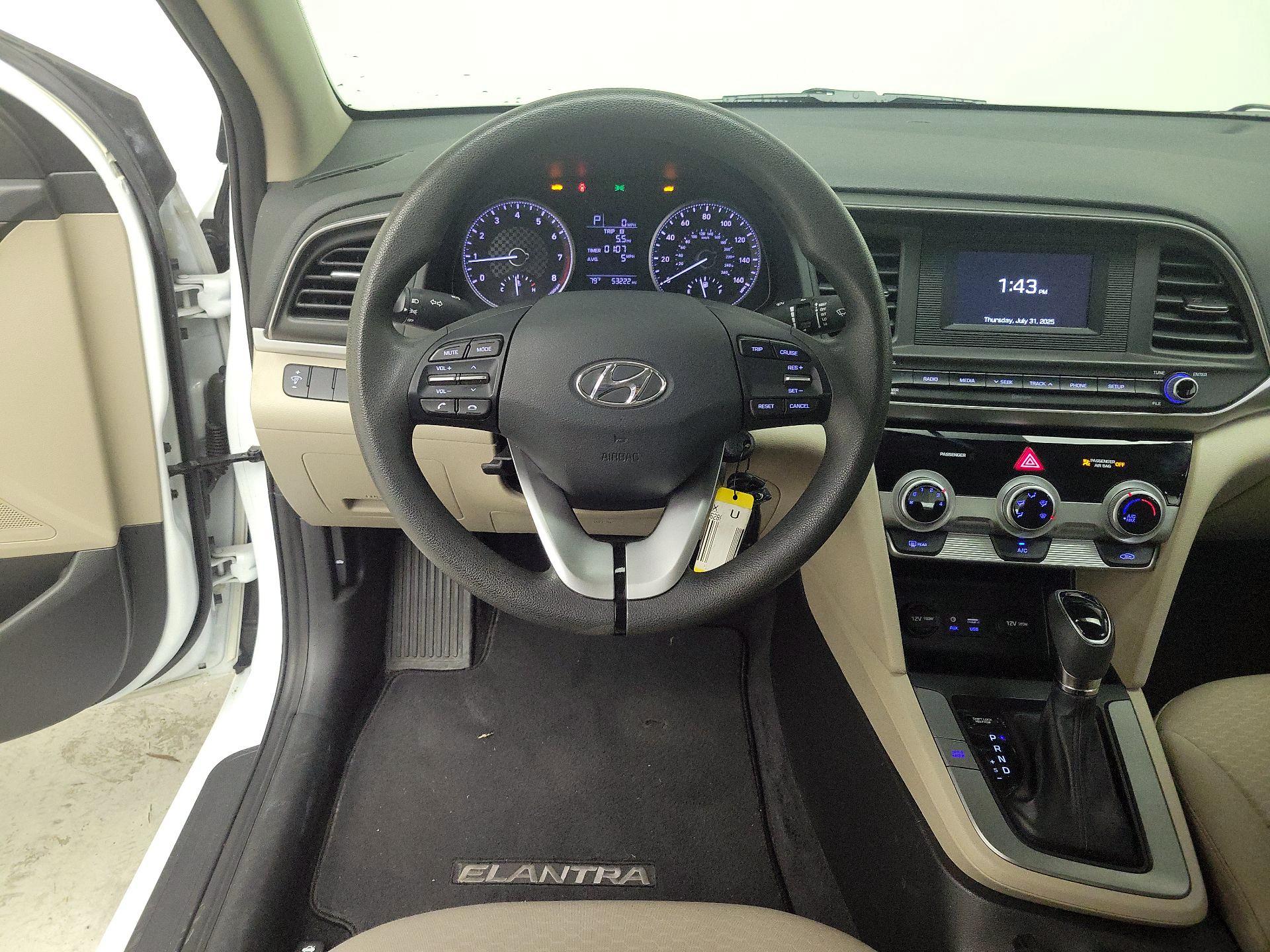 Thumbnail: 2019 Hyundai Elantra - 10