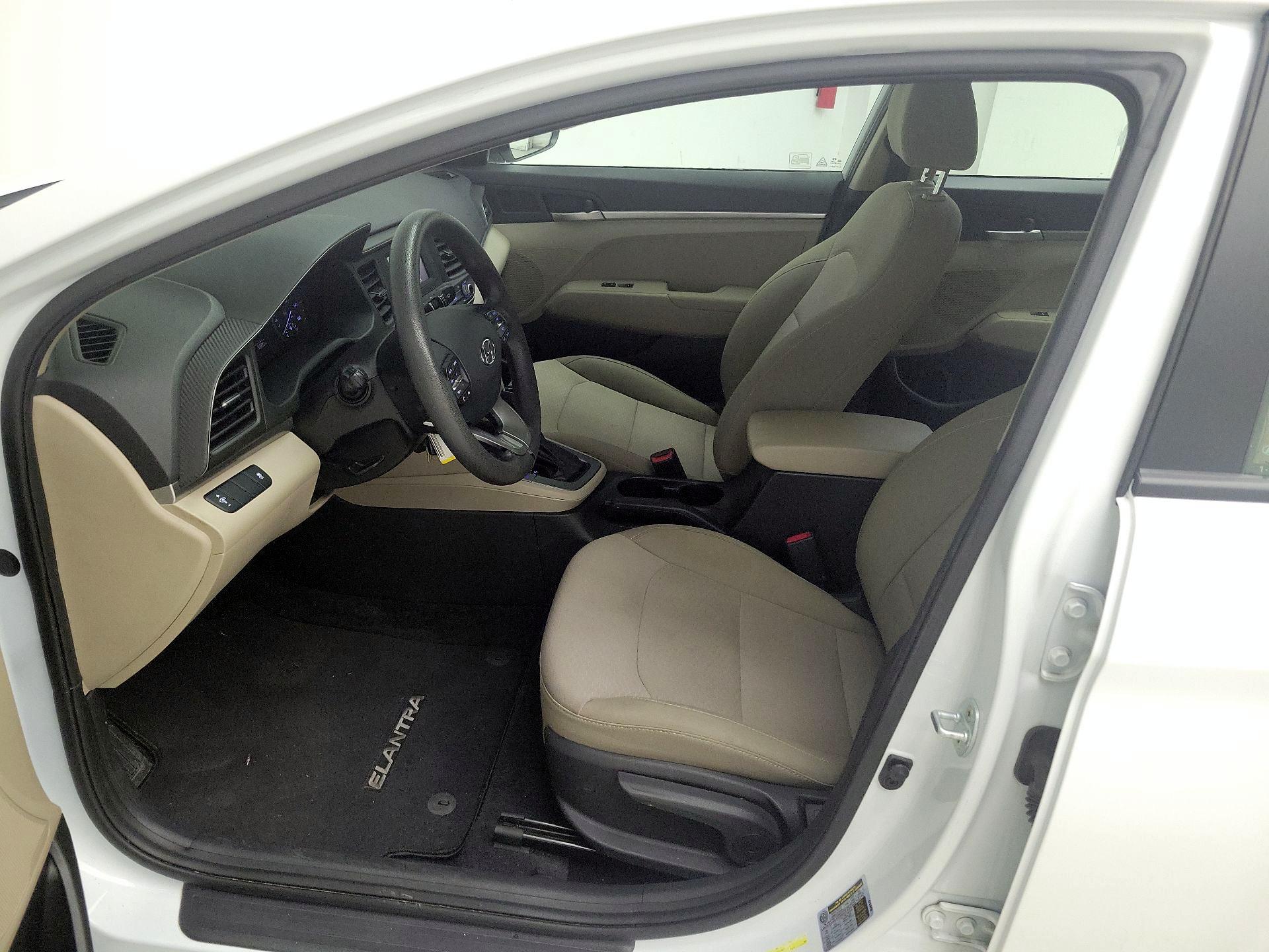 Thumbnail: 2019 Hyundai Elantra - 11