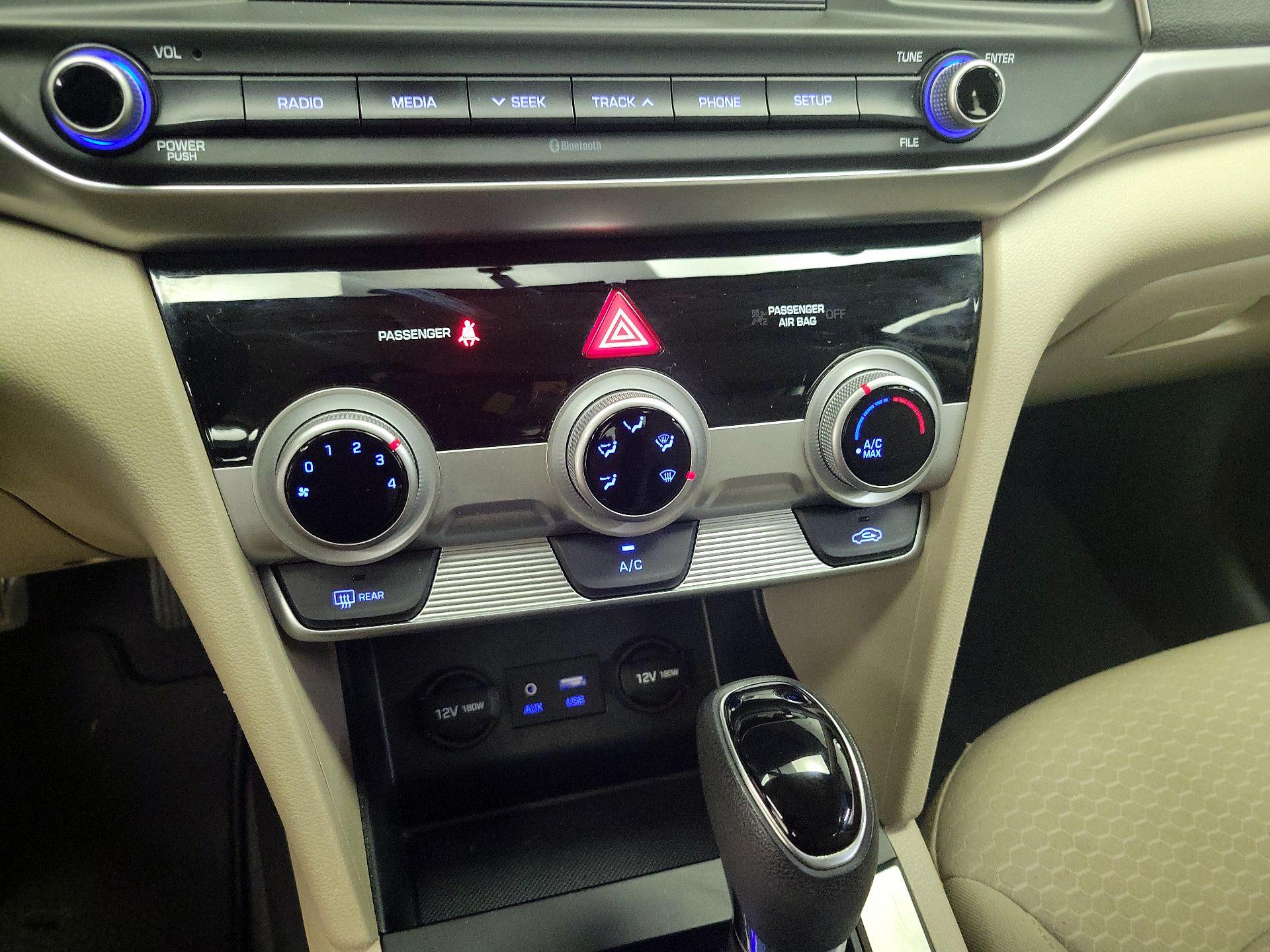 Thumbnail: 2019 Hyundai Elantra - 16