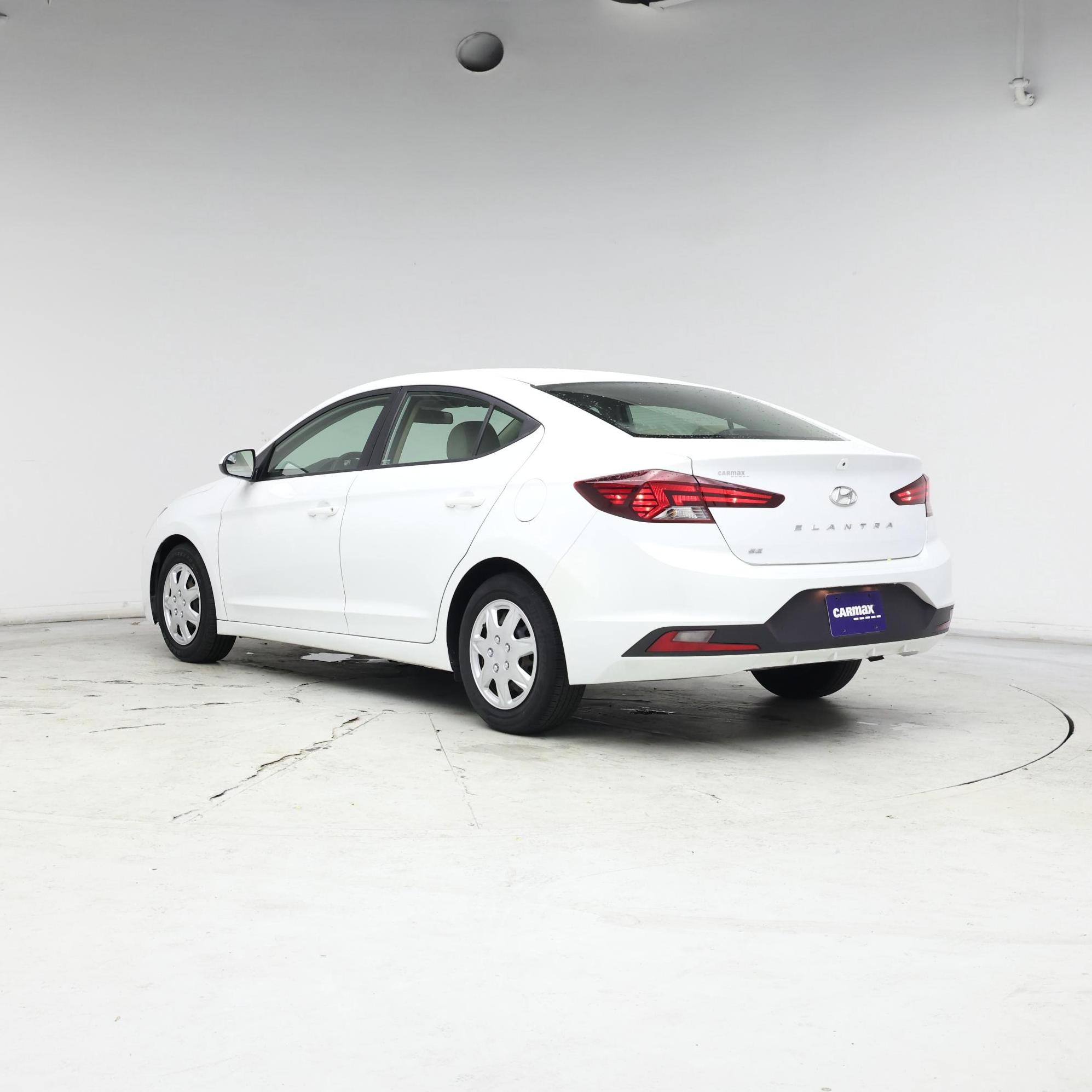 Thumbnail: 2019 Hyundai Elantra - 2