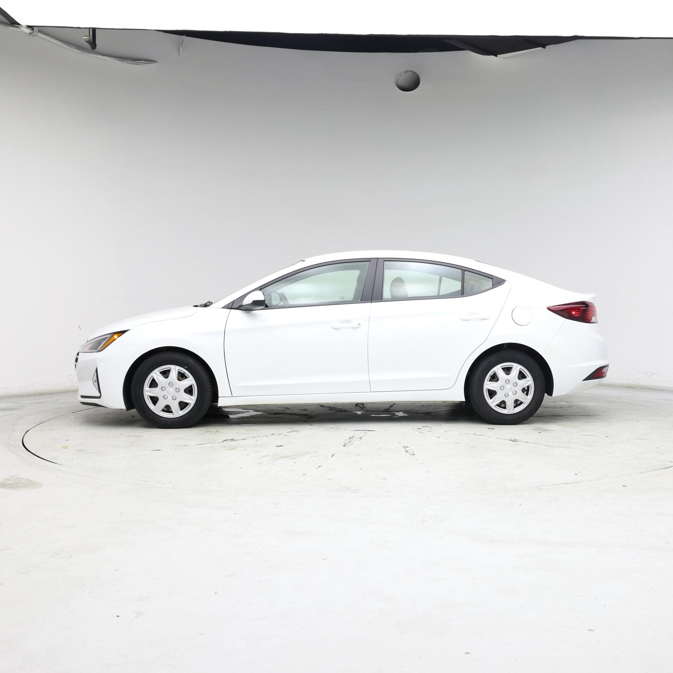 Thumbnail: 2019 Hyundai Elantra - 3