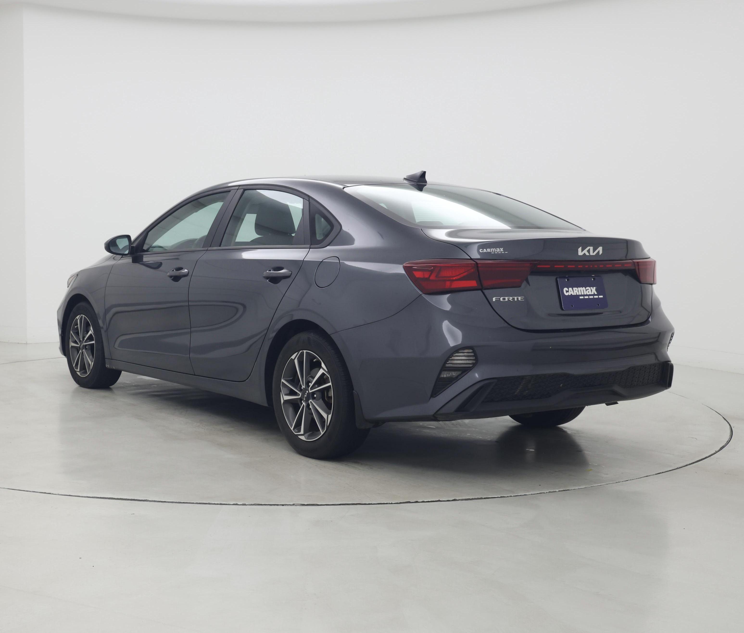 Thumbnail: 2022 Kia Forte - 2