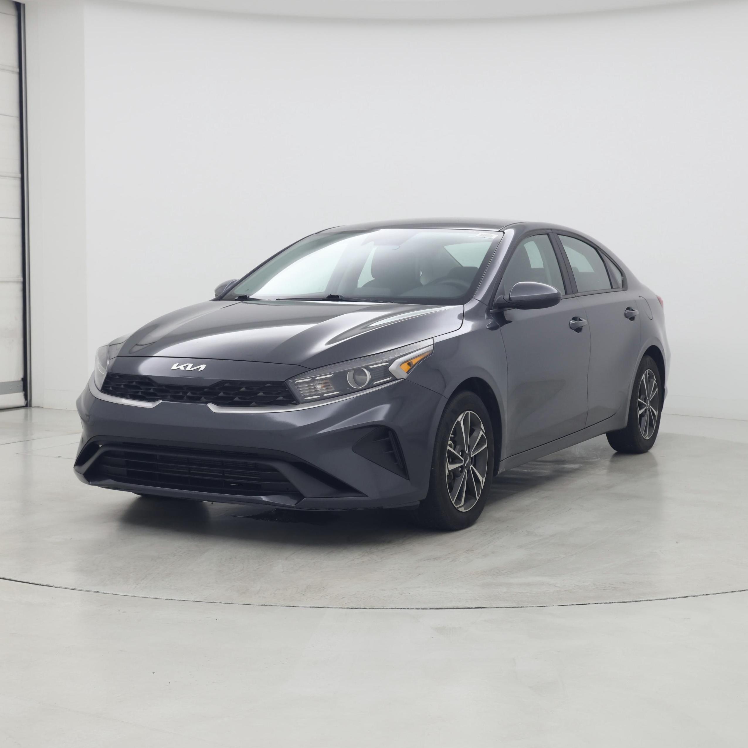 Thumbnail: 2022 Kia Forte - 4