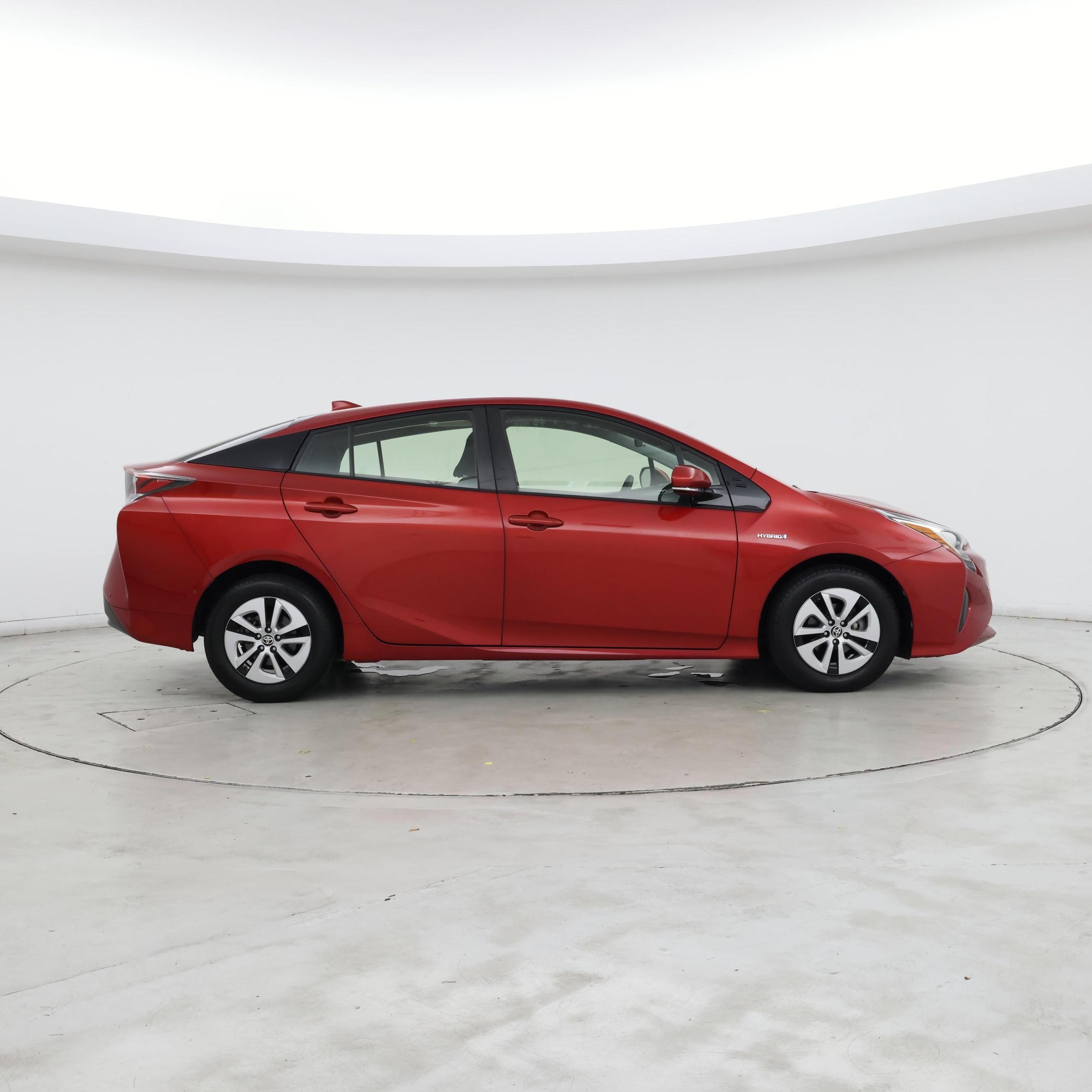 Thumbnail: 2017 Toyota Prius - 7