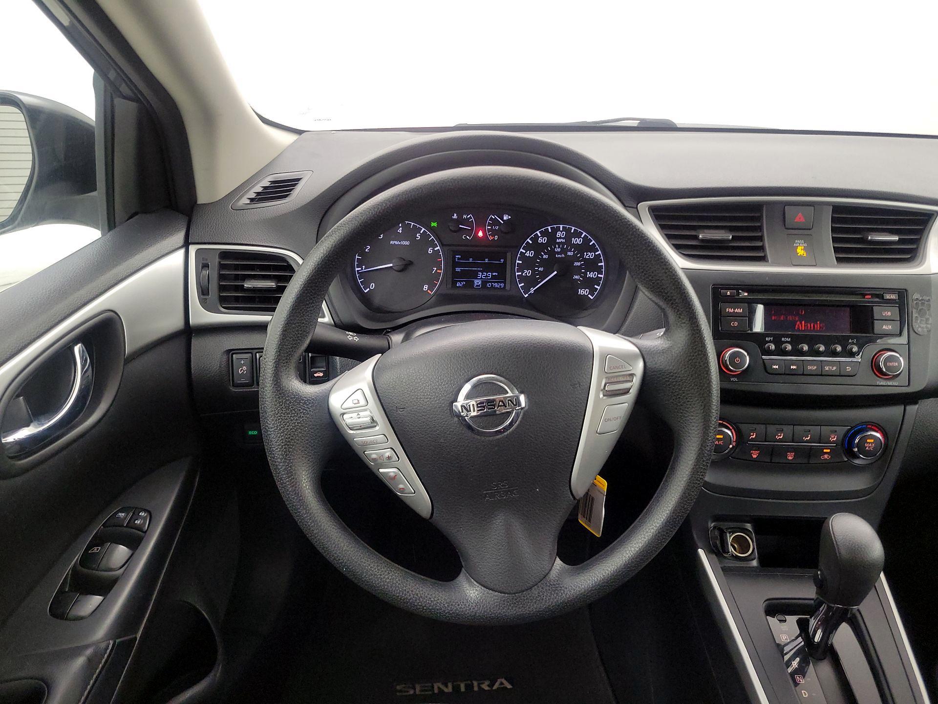 Thumbnail: 2017 Nissan Sentra - 10
