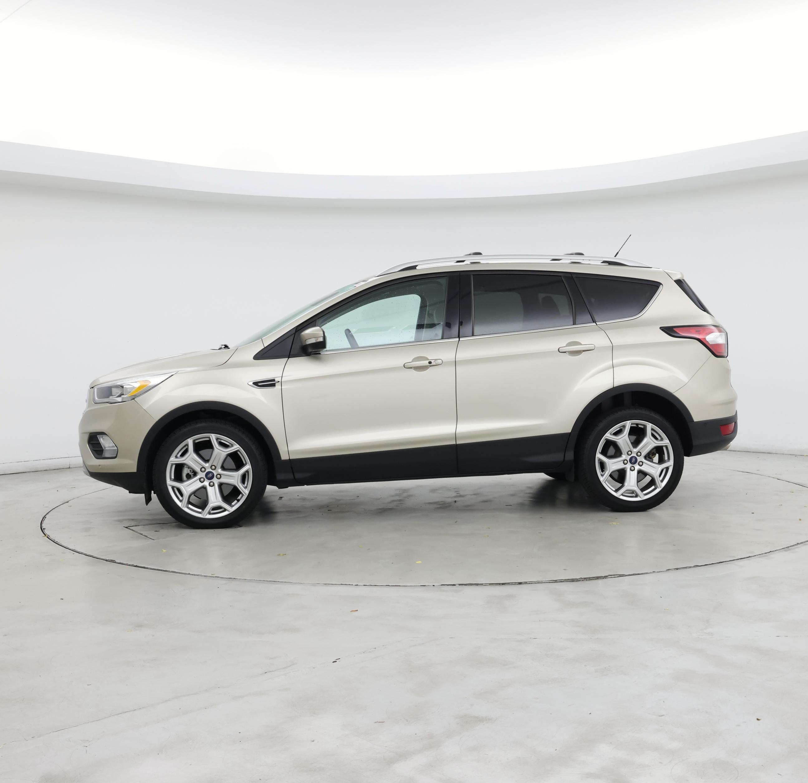 Thumbnail: 2018 Ford Escape - 3