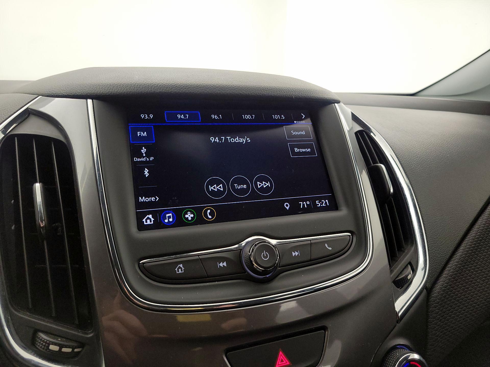Thumbnail: 2019 Chevrolet Cruze - 15