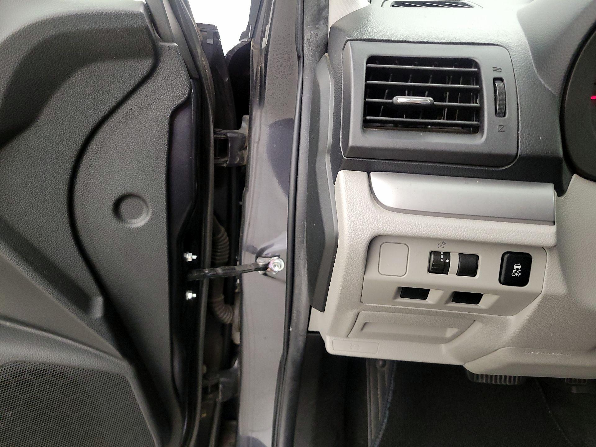 Thumbnail: 2015 Subaru Forester - 13