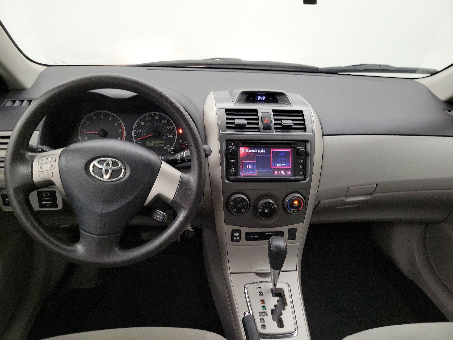 Thumbnail: 2013 Toyota Corolla - 9