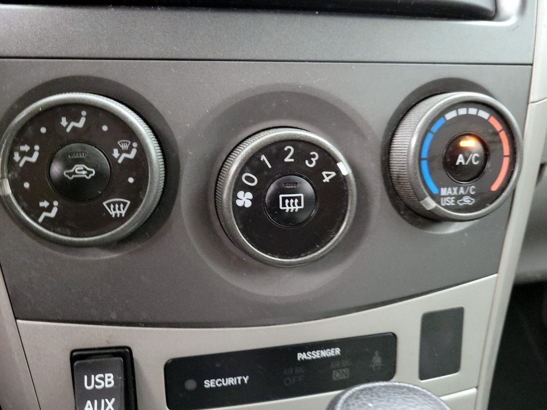 Thumbnail: 2013 Toyota Corolla - 15