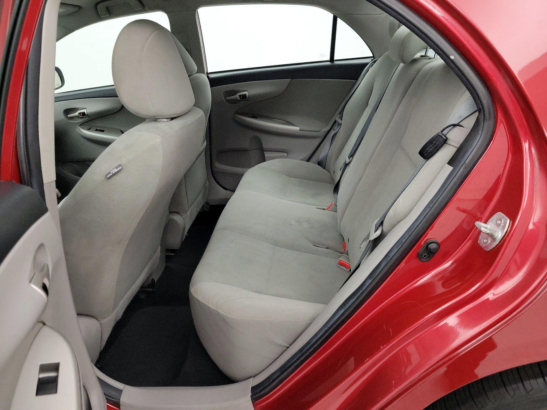 Thumbnail: 2013 Toyota Corolla - 17