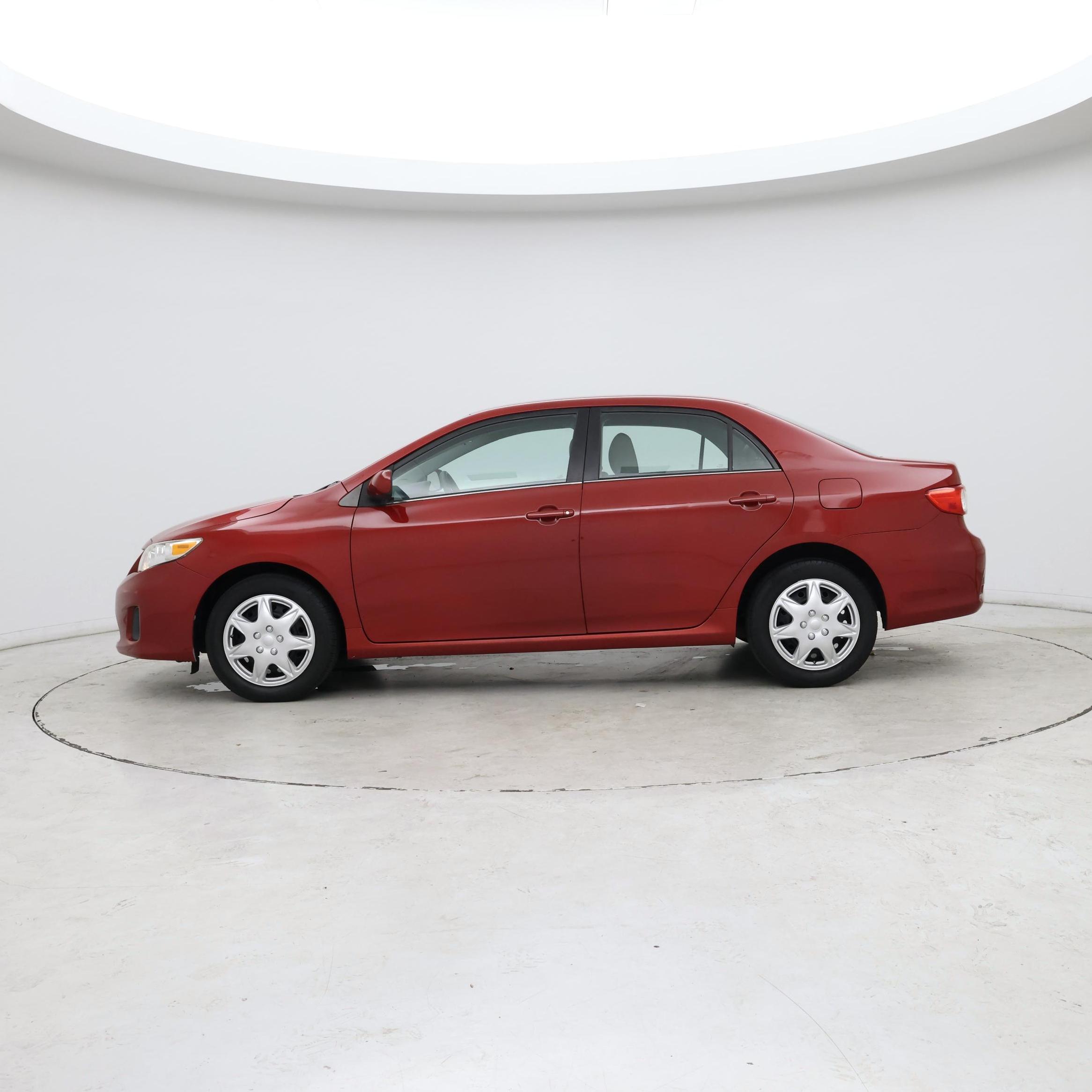 Thumbnail: 2013 Toyota Corolla - 3