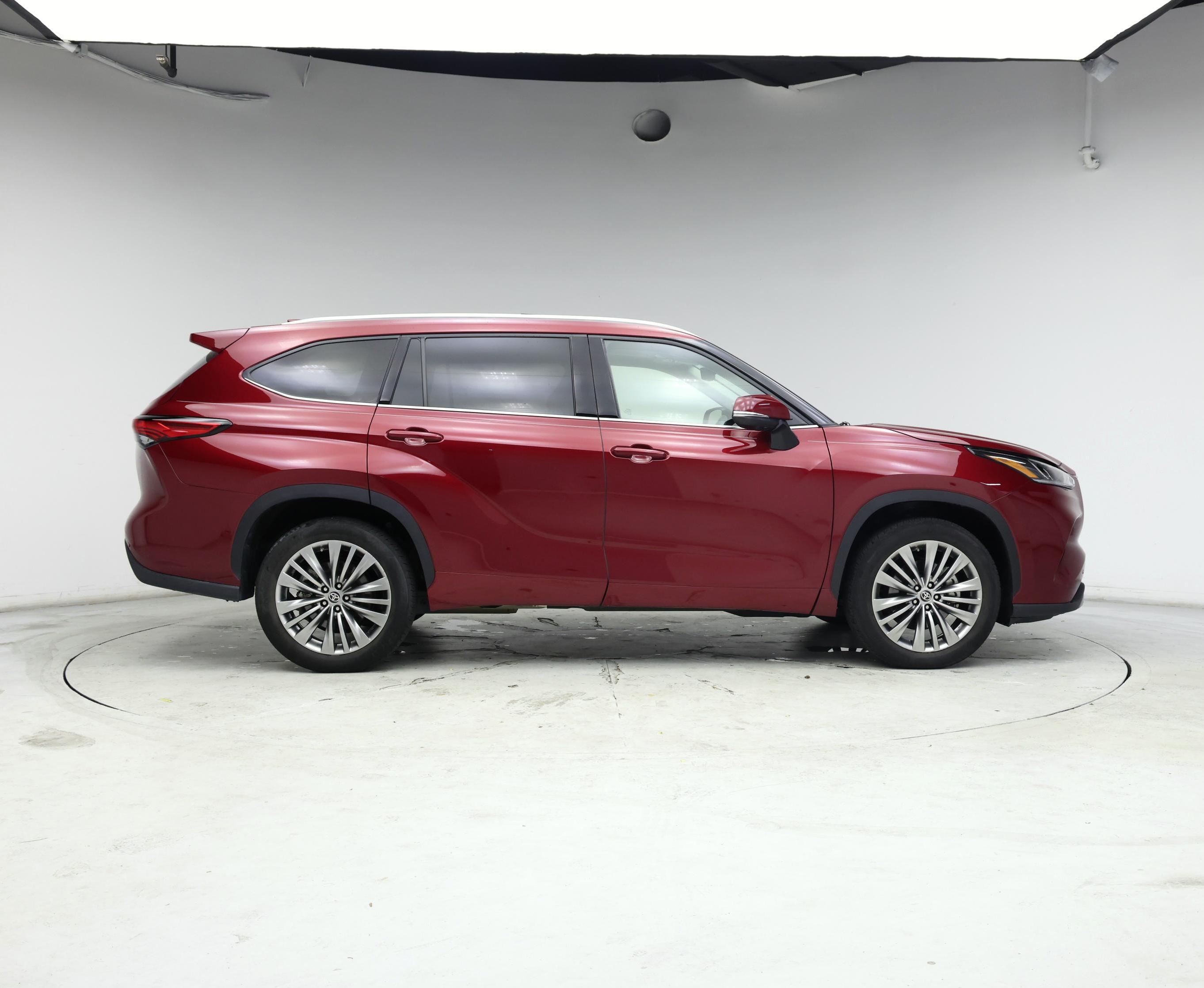 Thumbnail: 2021 Toyota Highlander - 7