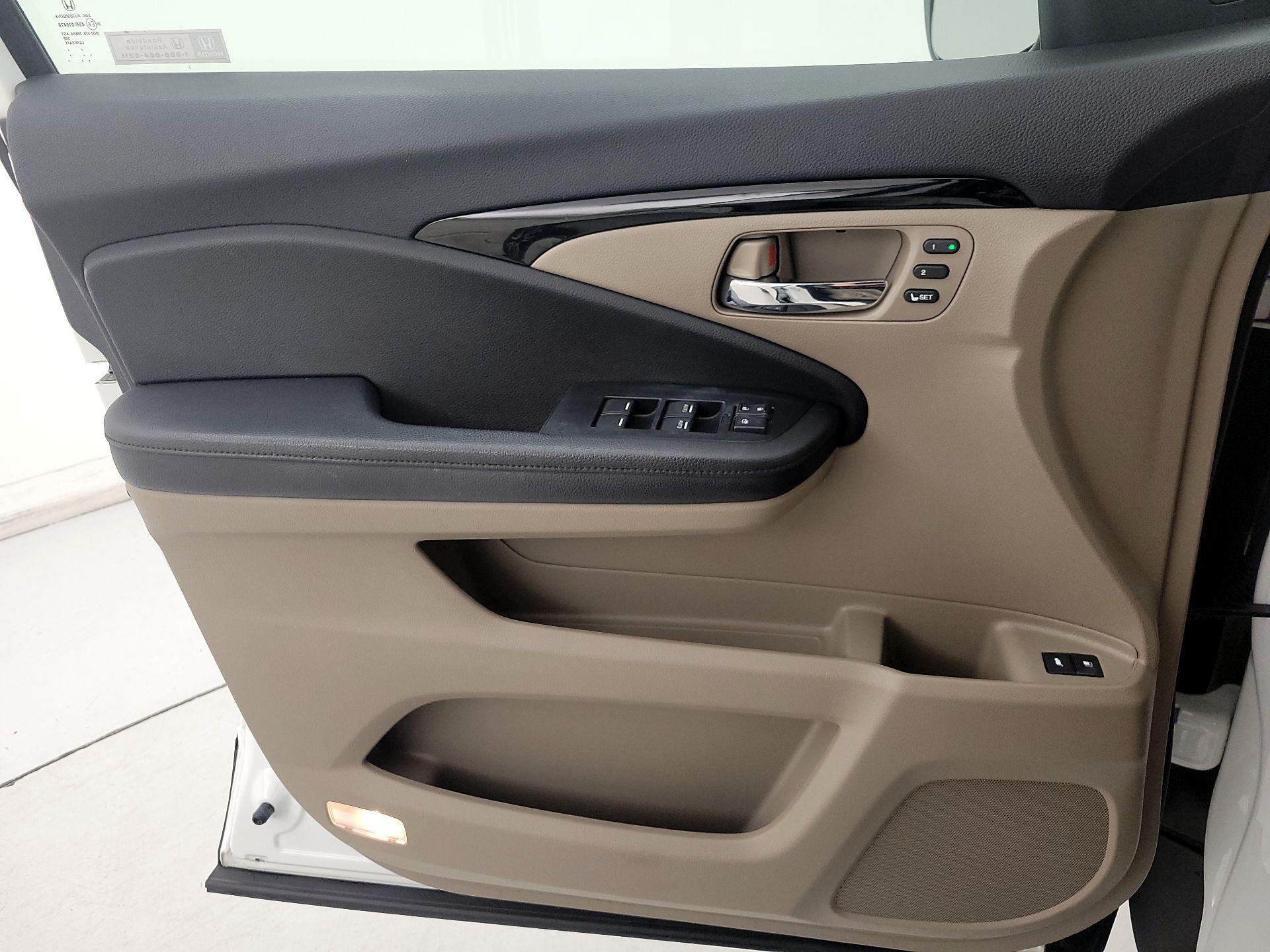 Thumbnail: 2021 Honda Pilot - 12
