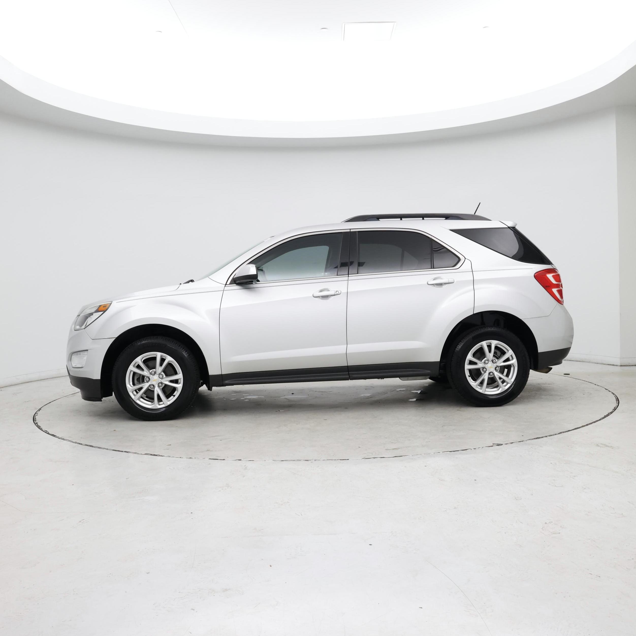Thumbnail: 2017 Chevrolet Equinox - 3