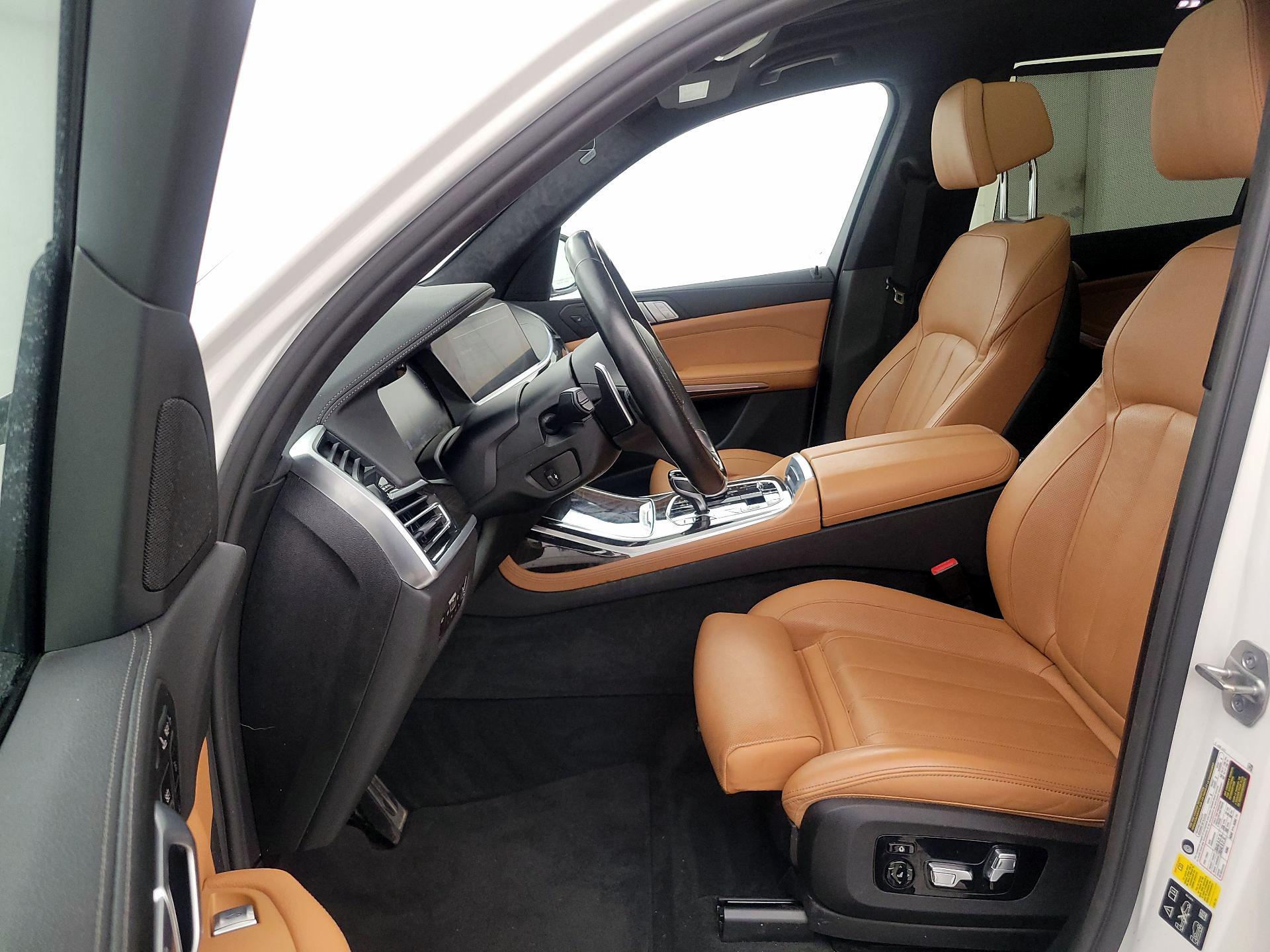 Thumbnail: 2021 BMW X7 - 11
