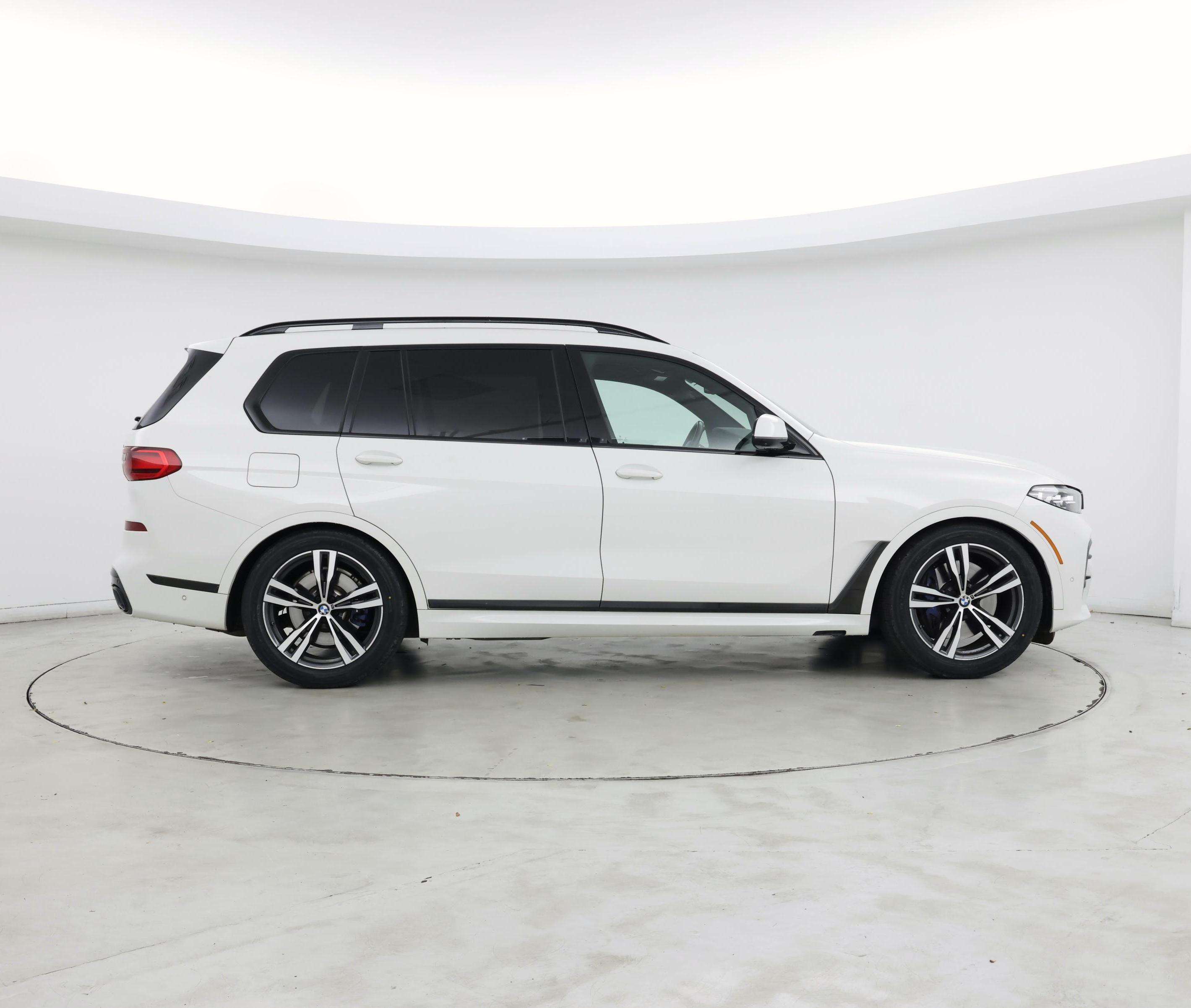 Thumbnail: 2021 BMW X7 - 7