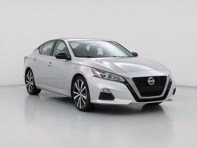 Silver 2022 Nissan Altima SR
