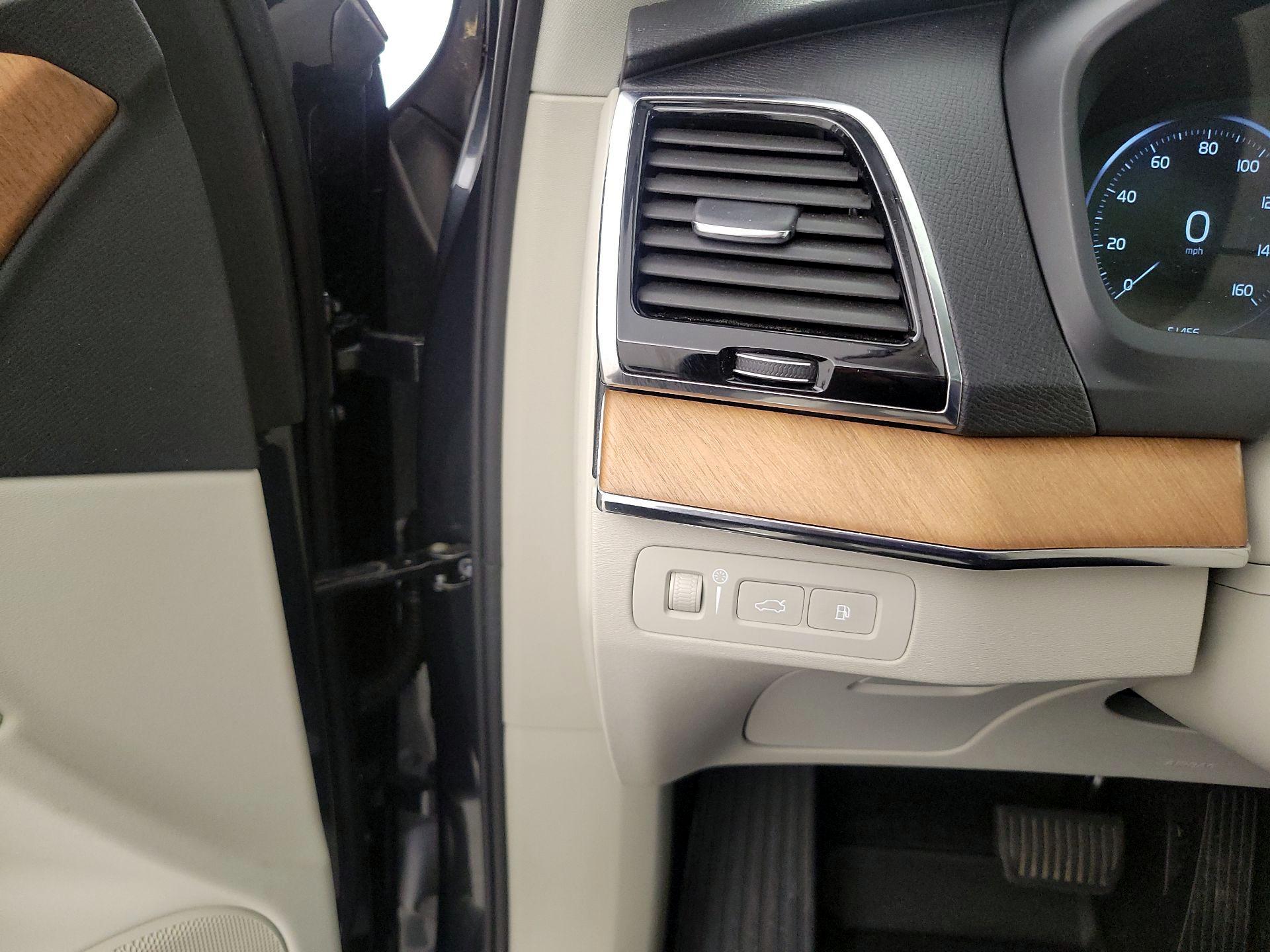 Thumbnail: 2021 Volvo XC90 - 13