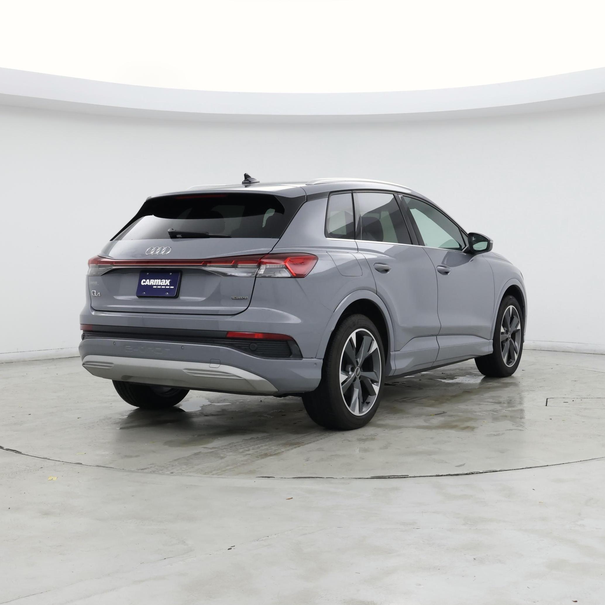 Thumbnail: 2022 Audi Q4 e-tron - 8