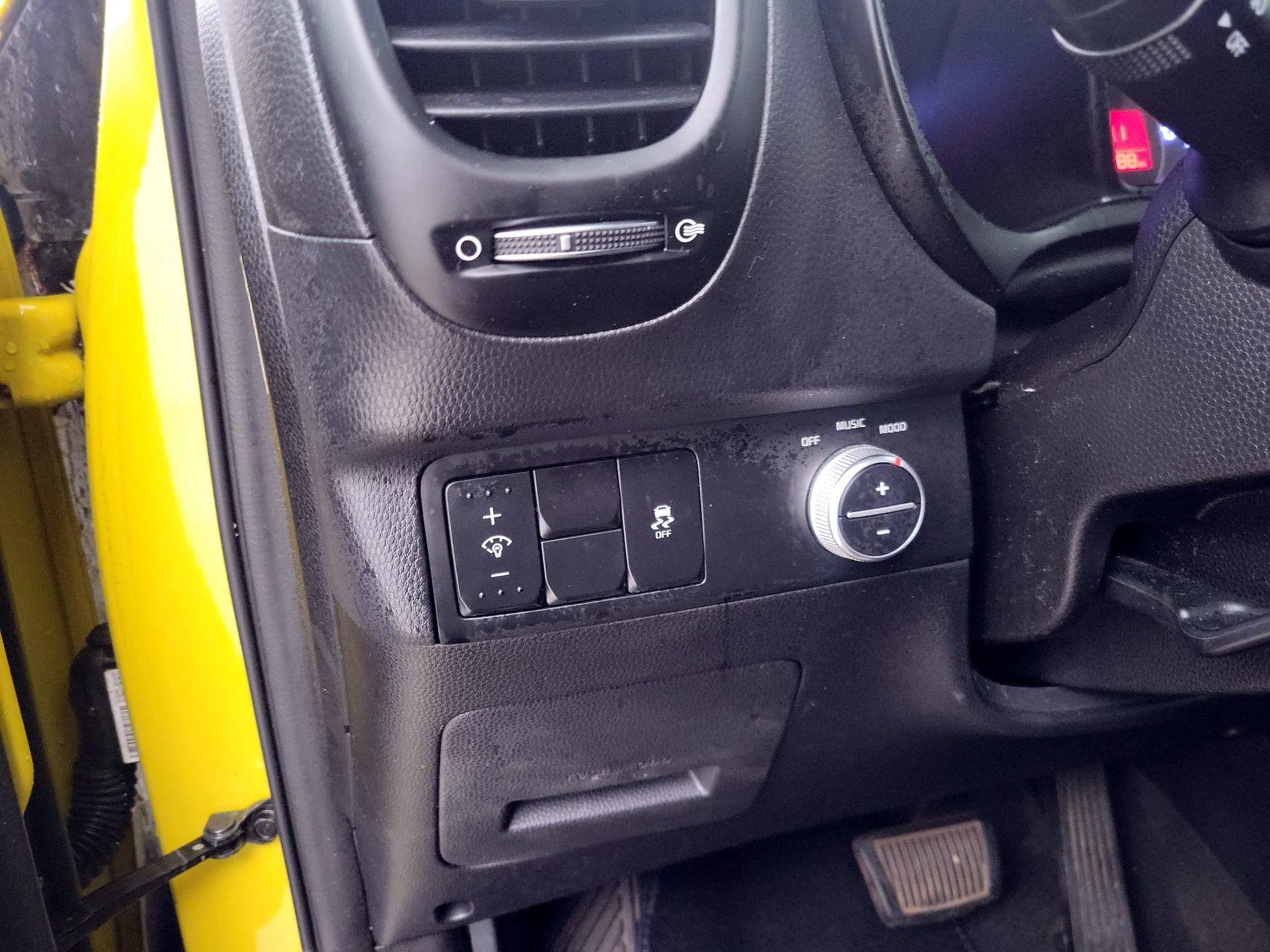 Thumbnail: 2014 Kia Soul - 13