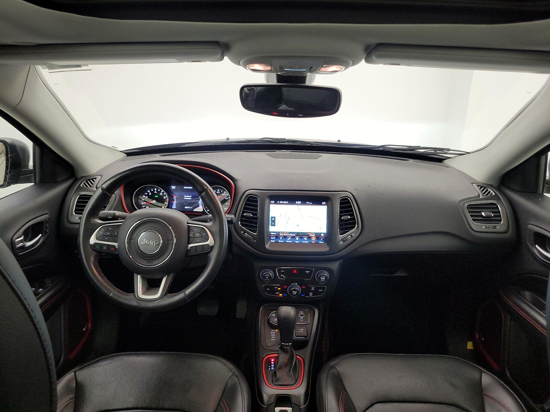 Thumbnail: 2020 Jeep Compass - 9