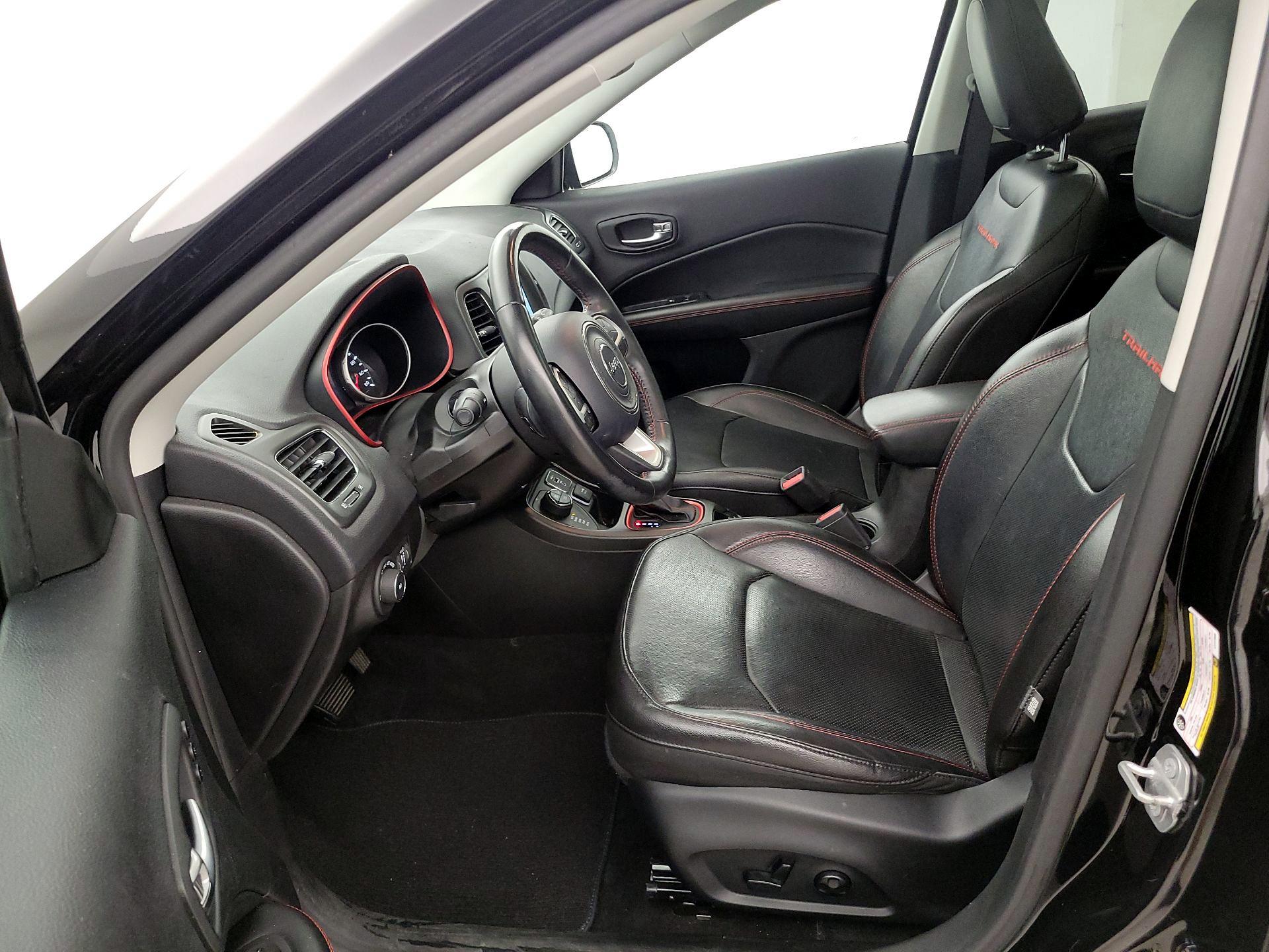 Thumbnail: 2020 Jeep Compass - 11